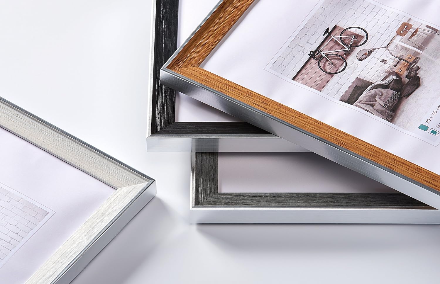 Thumbnail 3 de Walther design Cadre Photo Gris 10 x 15 cm avec Bord extérieur argenté – EN015D