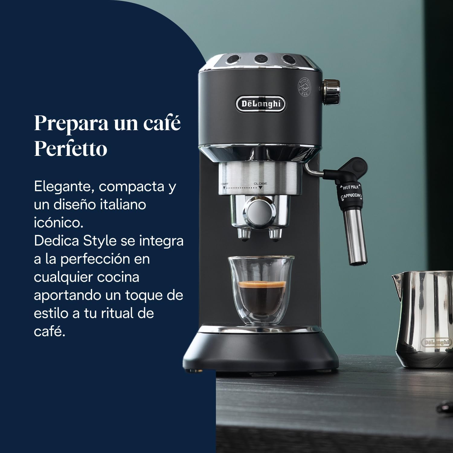 Detalle de De'Longhi Dedica EC685.BK: cafetera de bomba para espresso con espumador 360º y doble uso (café molido o monodosis)