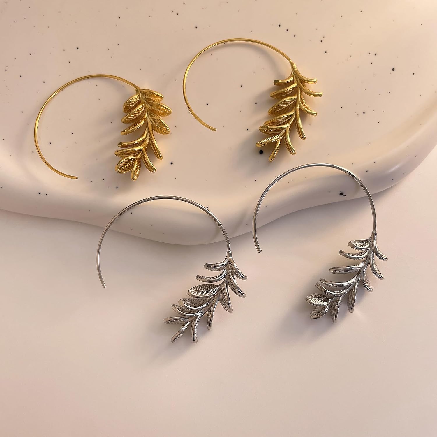Detalle de GAXAYA Hoop Earrings, 5 cm