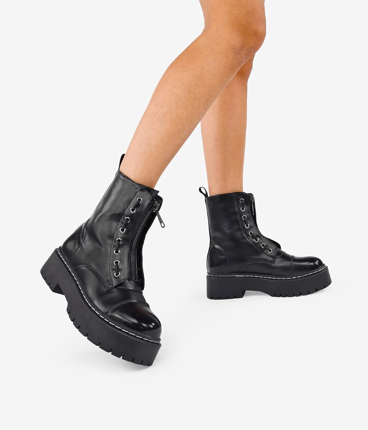 Detalle 2 de BOSANOVA Militär-Stiefel mit gezackter Plattform – Damen, veganes Leder, Reißverschluss