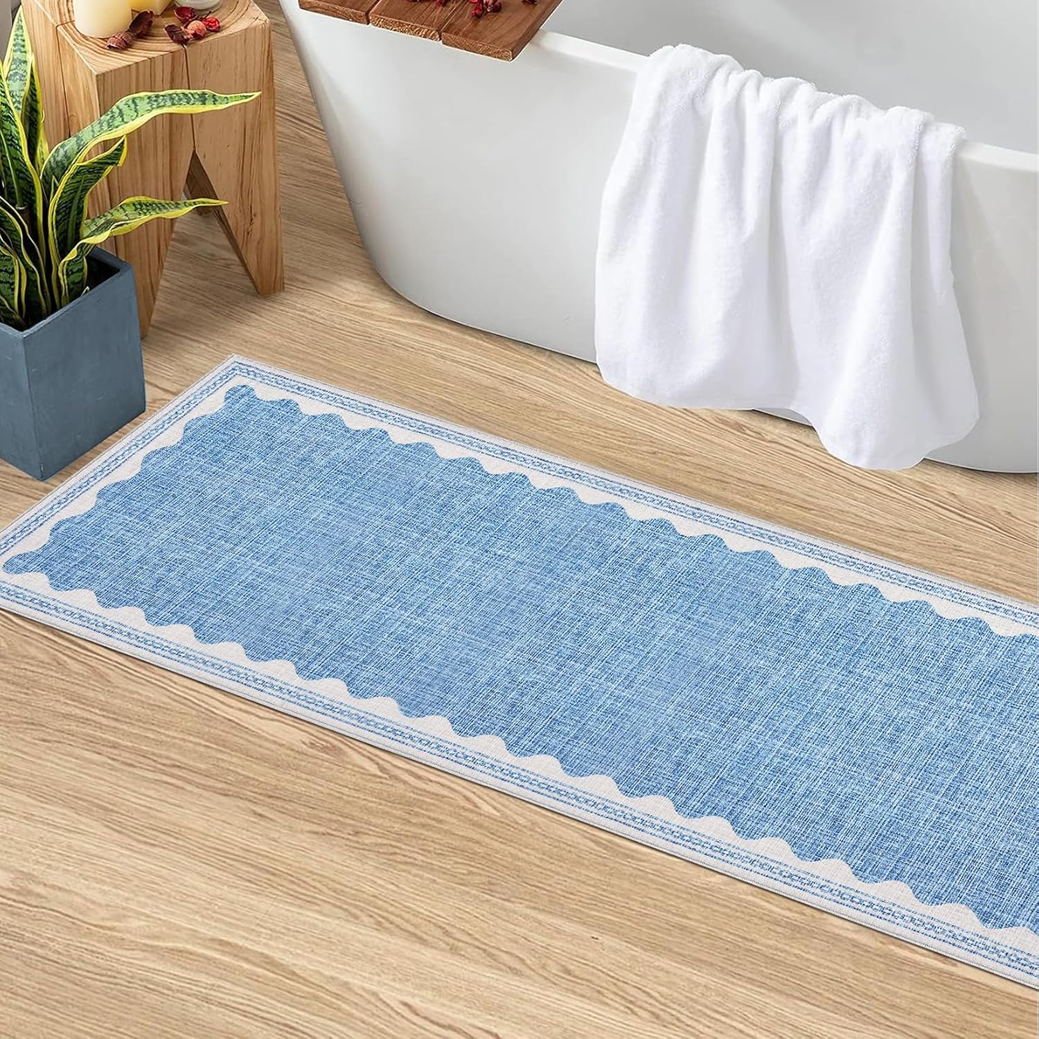 Detalle de CAREMEE 2x6 Scalloped Blue Runner