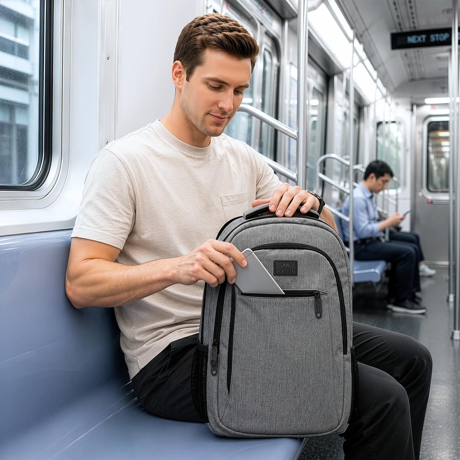 Detalle de MATEIN Travel Laptop Backpack 15.6 Inch Grey – Organized College & Travel Bag
