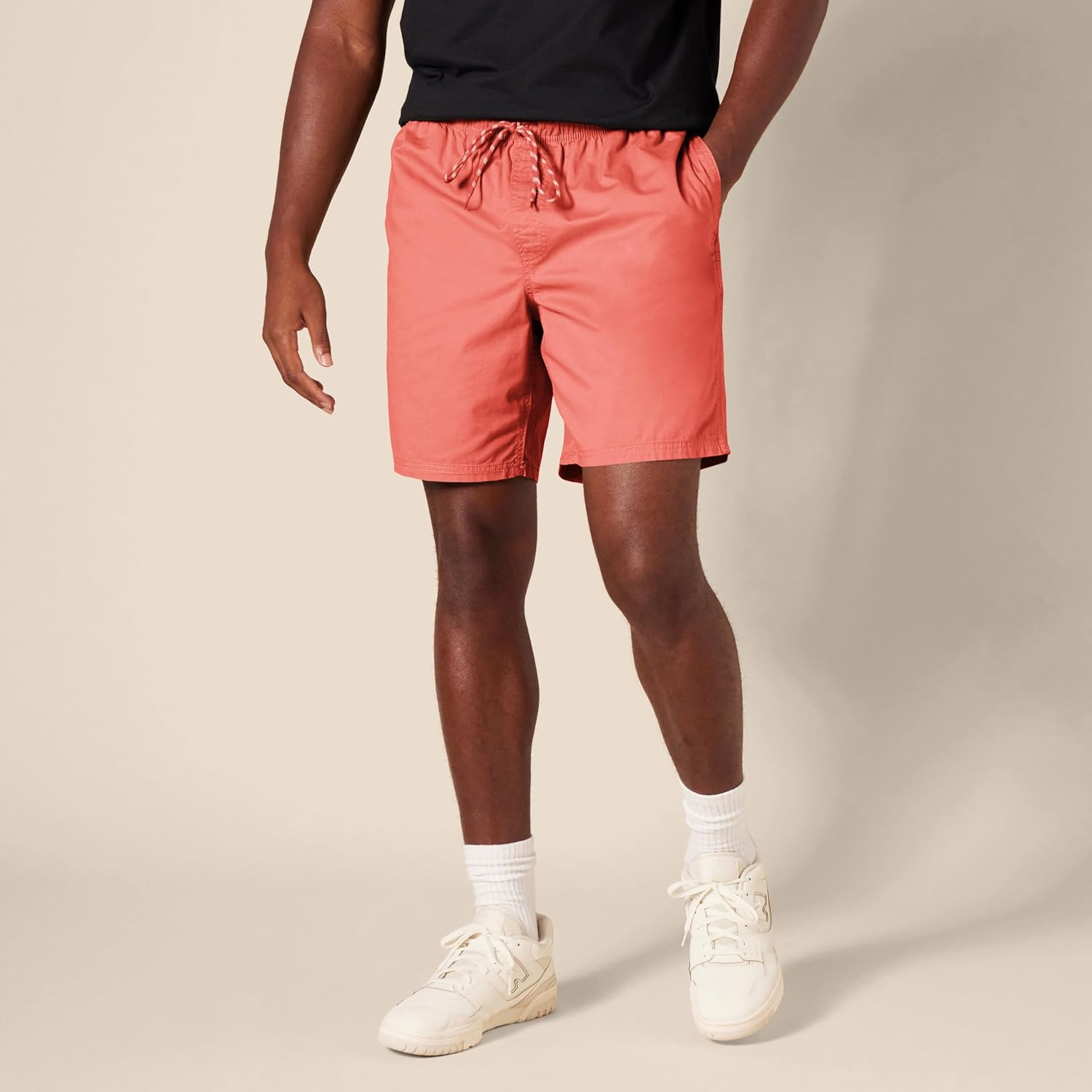 Thumbnail 4 de Amazon Essentials Men's Relaxed Fit 8" Cotton Elasticated Waist Shorts