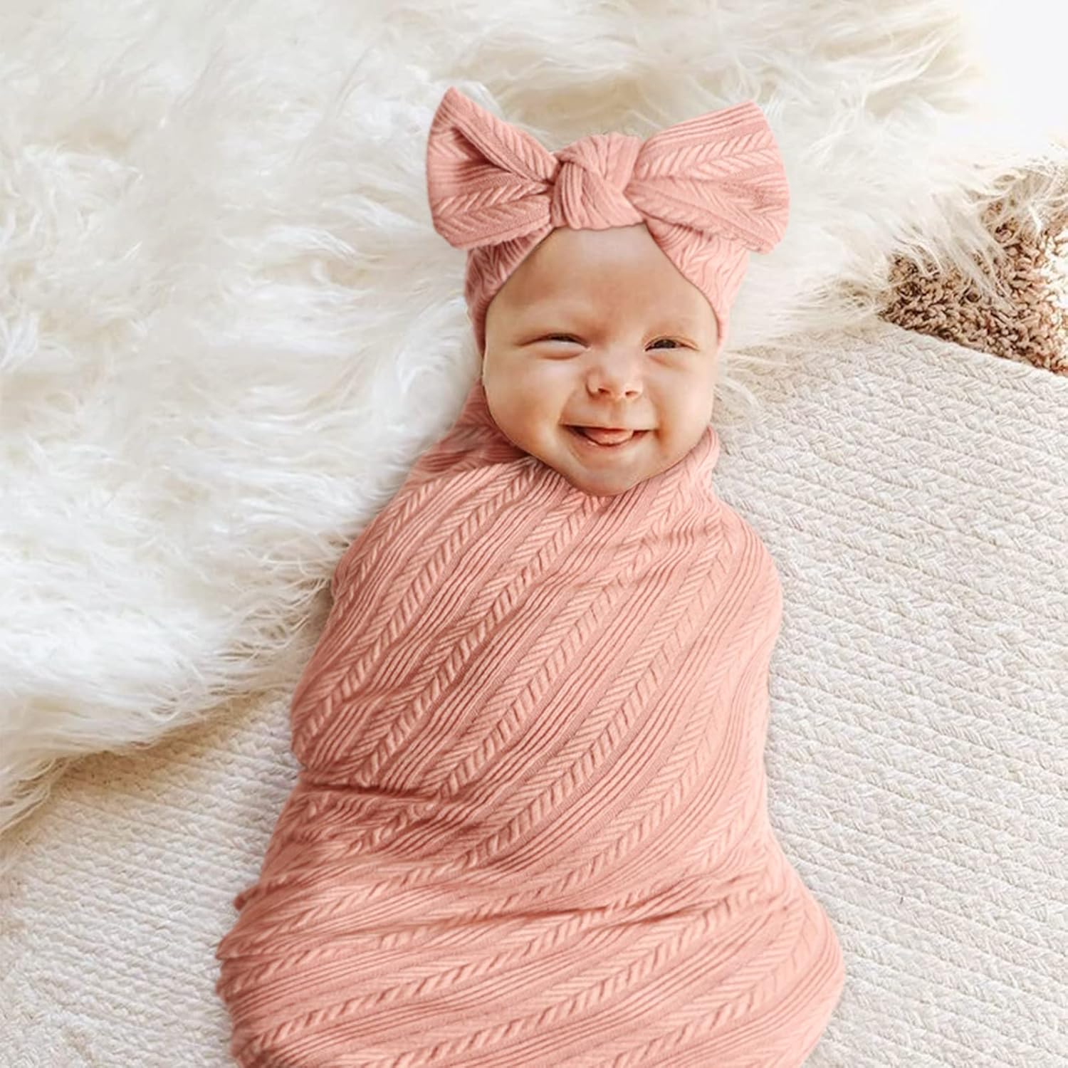 Detalle de DRESHOW Newborn Receiving Blanket Set with Matching Bow Hat and Bow Headband for Girls