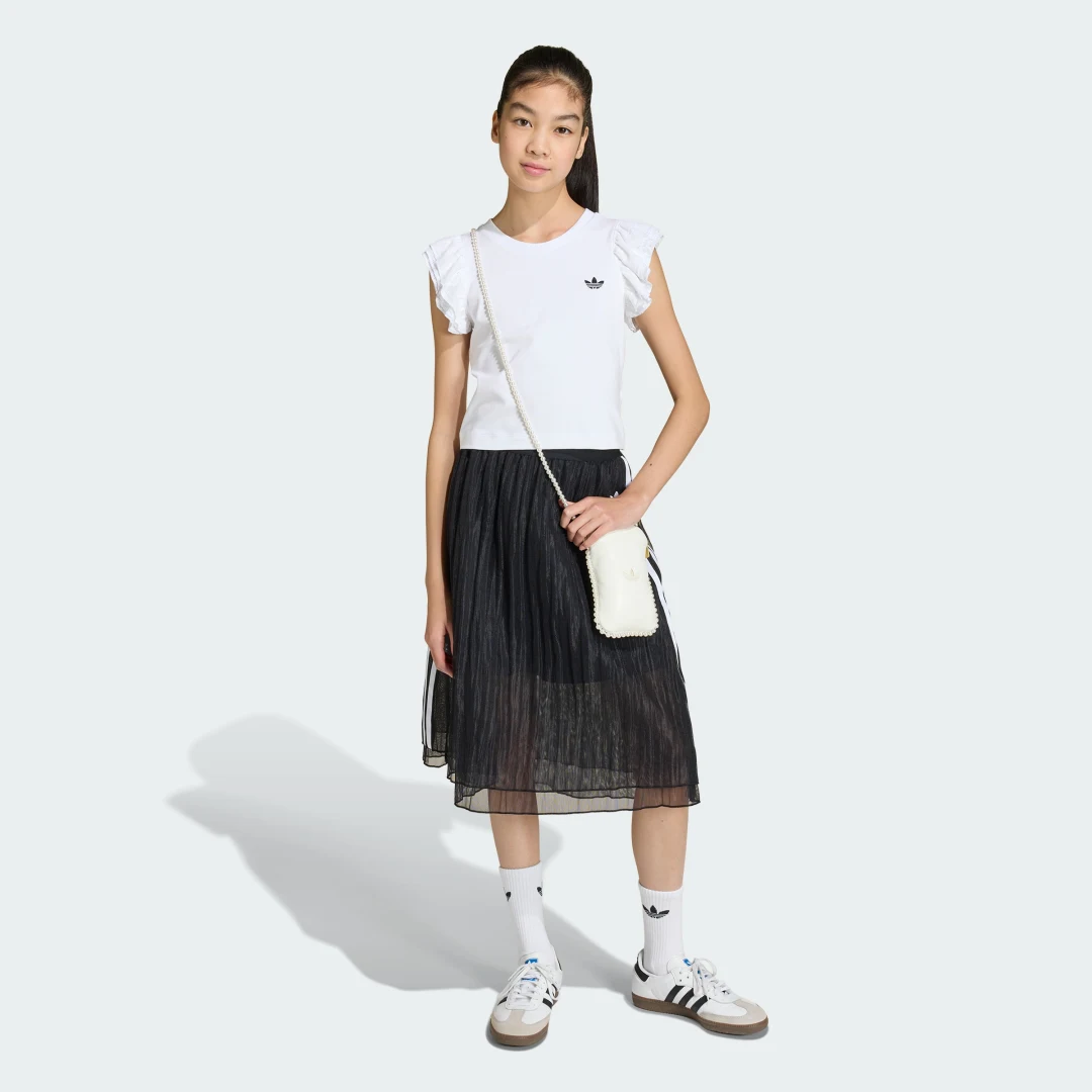 Detalle de Camiseta Slim Lace de Adidas — color blanco