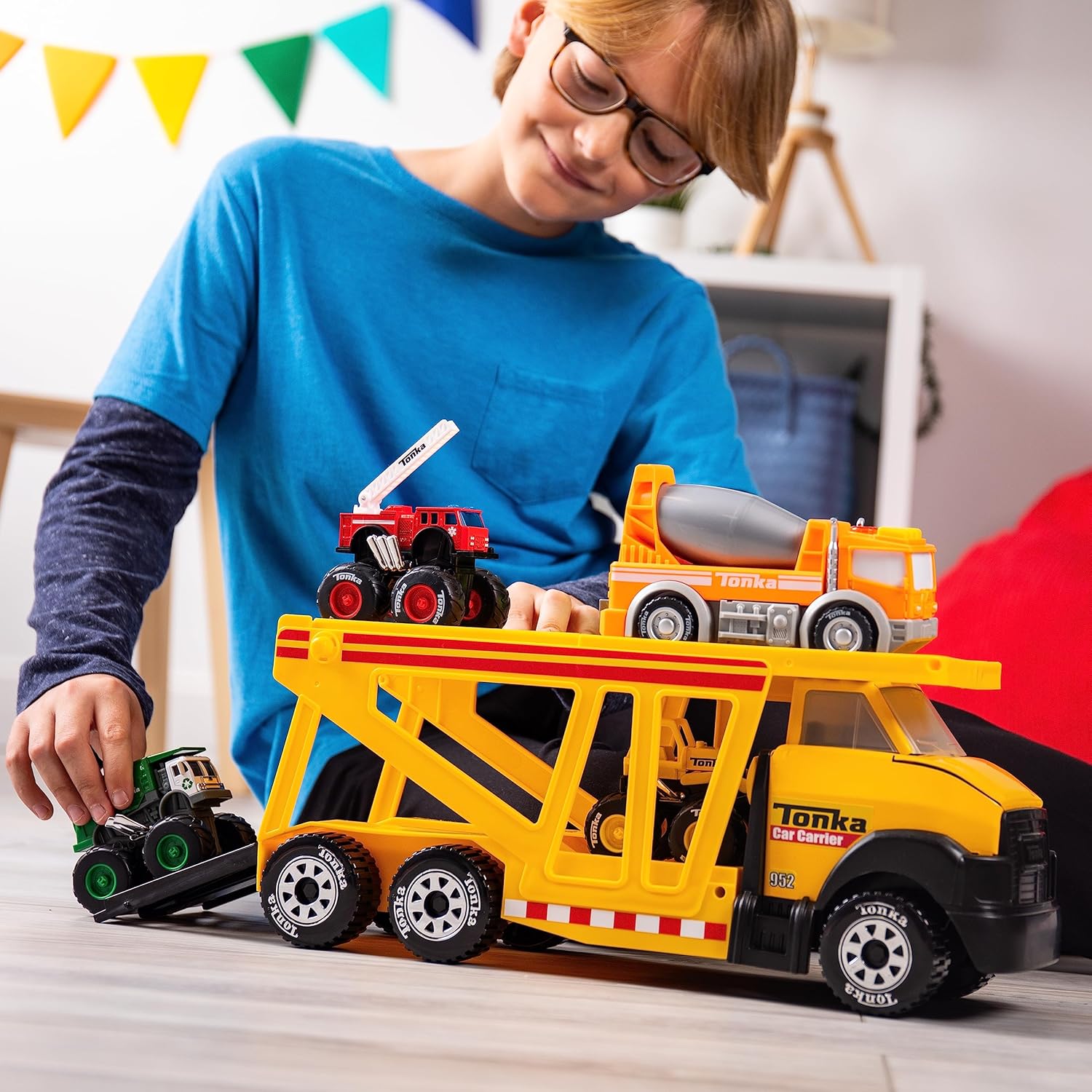 Thumbnail 4 de Porte-Voitures Tonka Steel Classics 6263 – Acier Laminé à Froid, 4 mini-véhicules, jeu durable pour enfants 3 ans et plus