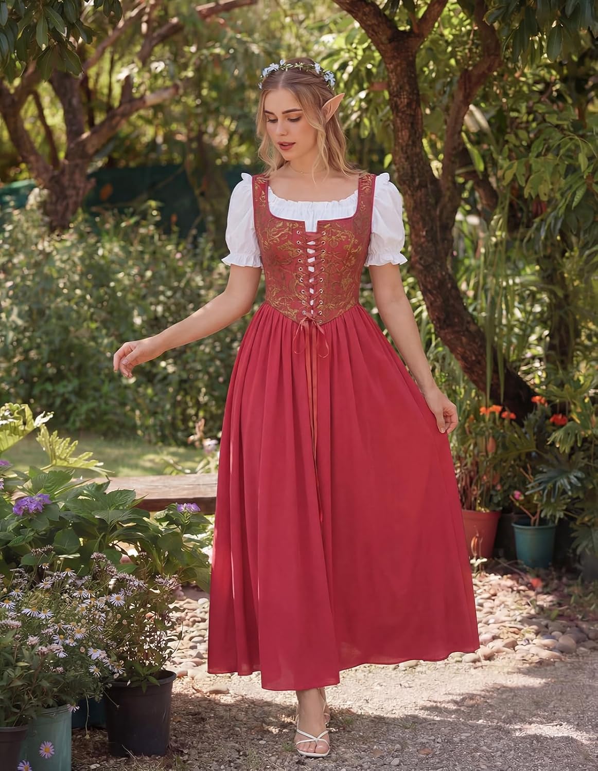 Detalle de Scarlet Darkness Renaissance Costume Dress with Lace-Up Corset, Embroidery & Pockets