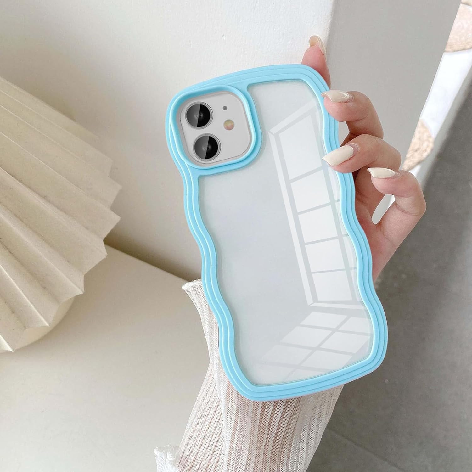 Detalle de UEEBAI iPhone 15 Pro Max Hülle – Transparente TPU-Schutzhülle mit wellenförmigem Rahmen (Blau)