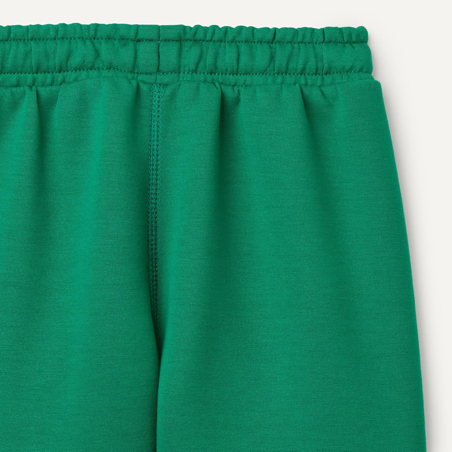 Thumbnail 4 de Amazon Essentials Boys' Athletic Regular Fit Workout Shorts with Pockets