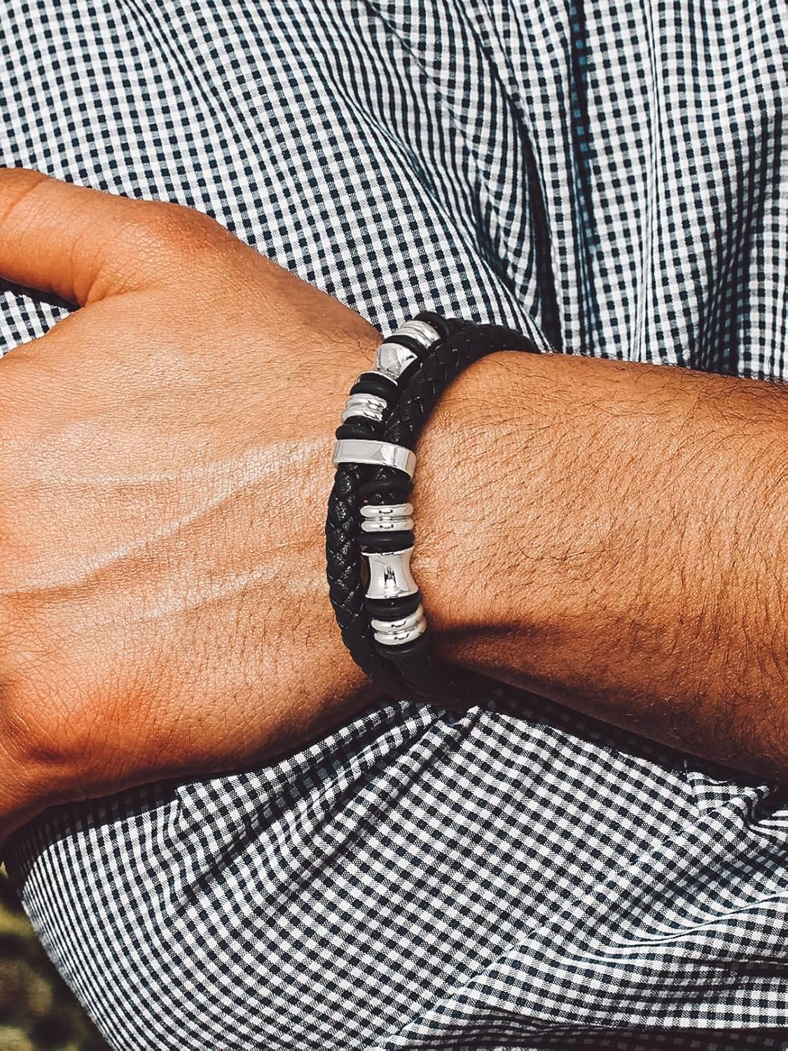 Detalle de Bandmax Herren Lederarmband Personalisiertes Mikrofaser-Leder Wickelarmband mit Magnetverschluss – 19/21/23 cm
