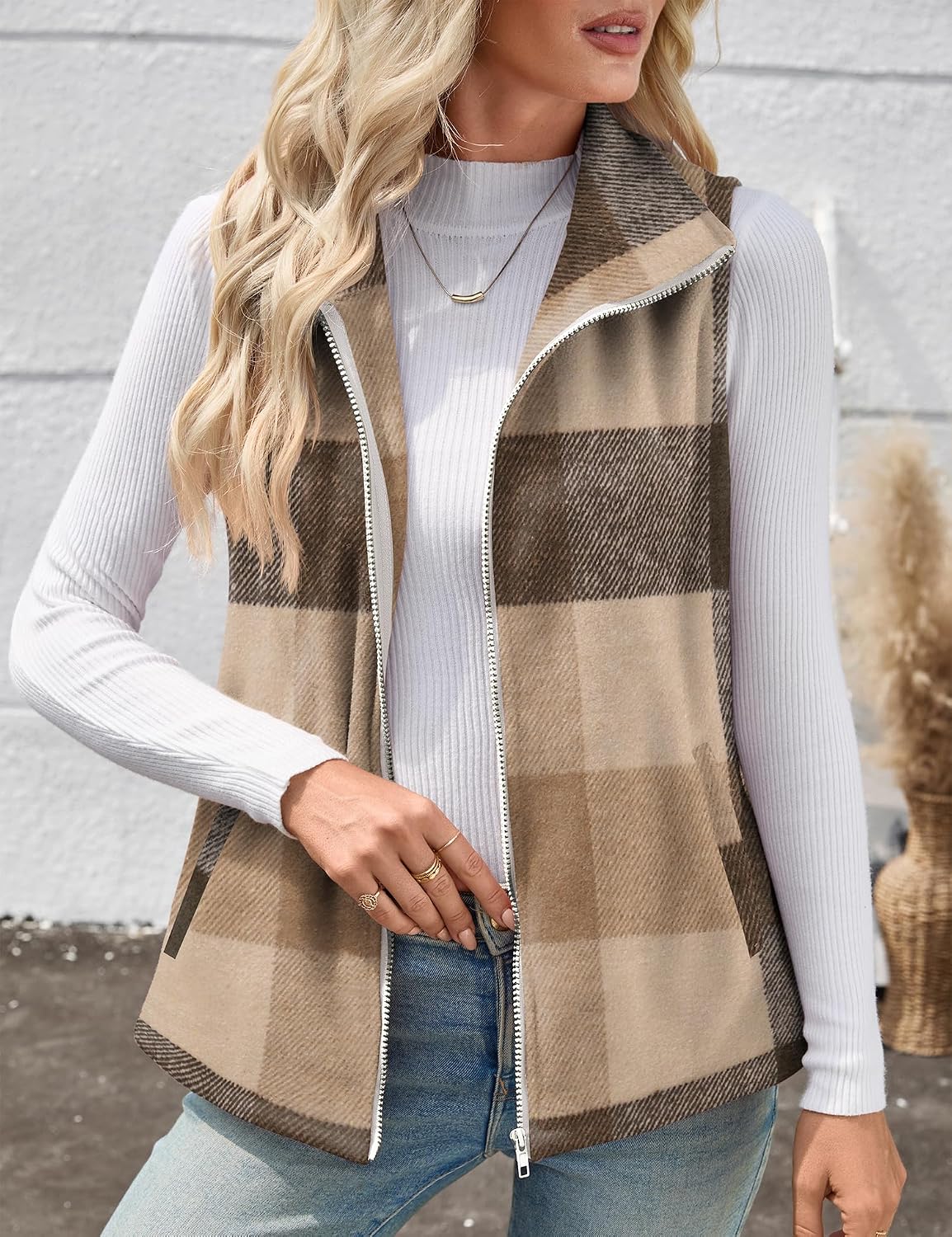 Detalle de Rapbin MC04581 Women's Plaid Flannel Vest with Full-Zip Front and Pockets