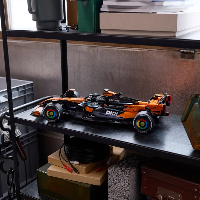 Thumbnail 5 de LEGO Technic McLaren MCL39 F1 Rennwagen 42228 – Ausstellungsmodell mit 1.675 Teilen