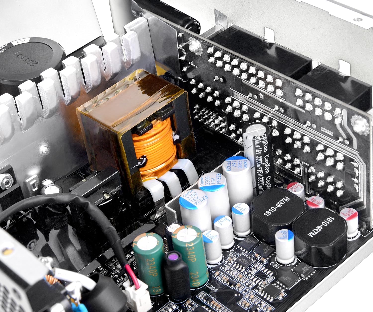 Thumbnail 6 de Thermaltake Toughpower GT Snow 850W – ATX 3.1 Netzteil (80 Plus Gold), vollmodular & PCIe 5.1 12V-2x6 (12+4)