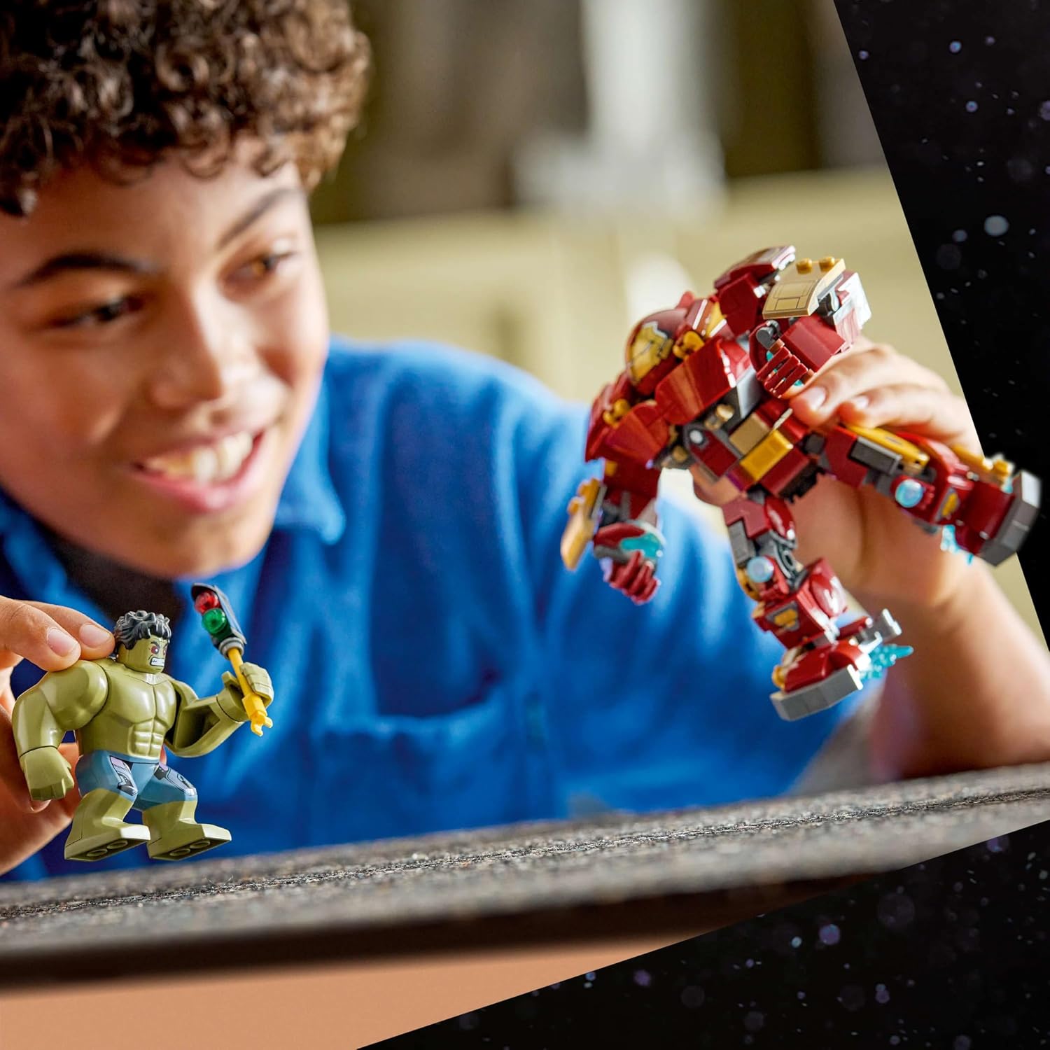Detalle 2 de LEGO 76343 Hulkbuster vs Hulk toy set