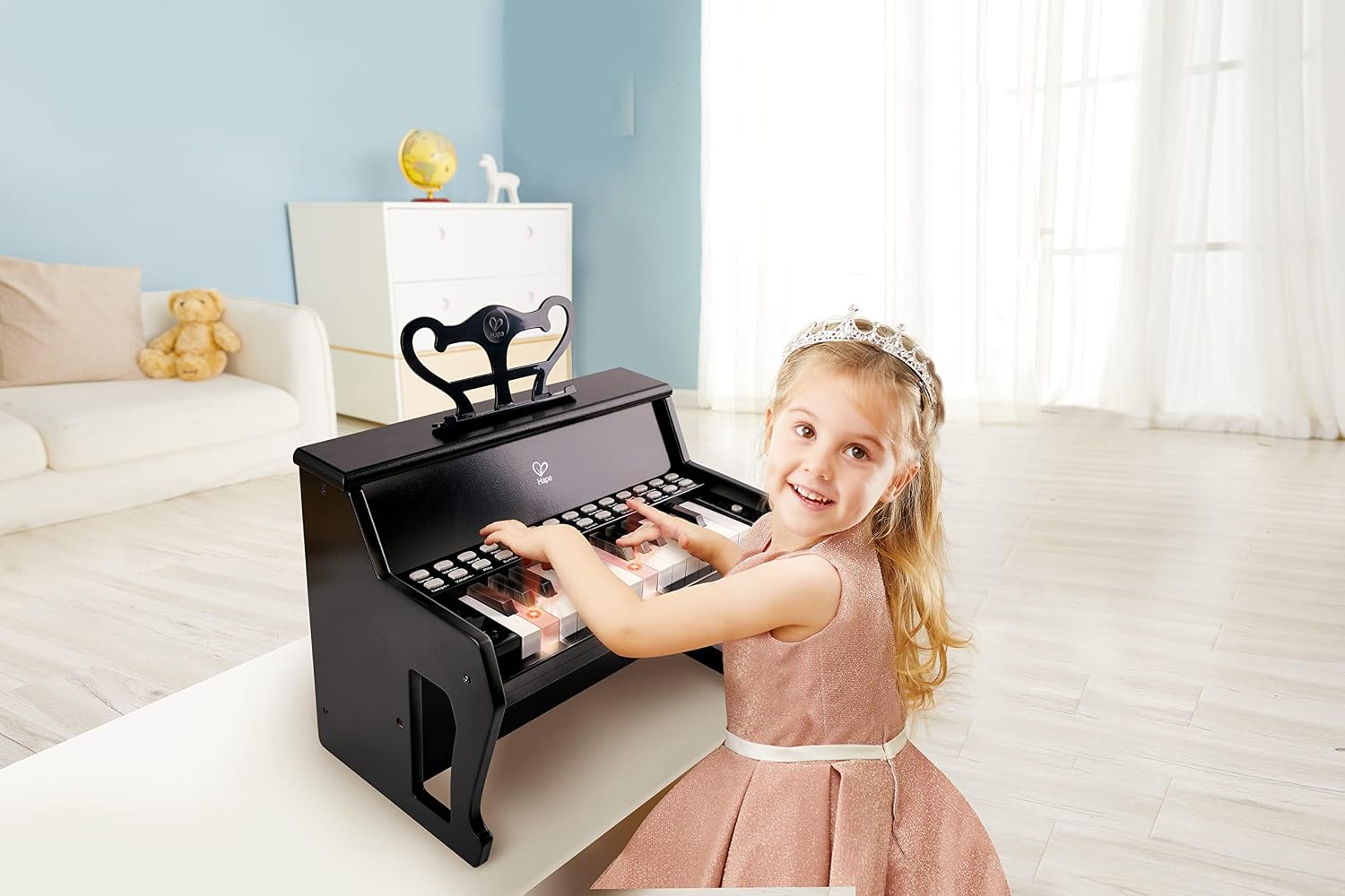 Detalle 2 de Hape Learn with Lights Piano: zwarte kinderpiano met 25 toetsen en lichttoetsen