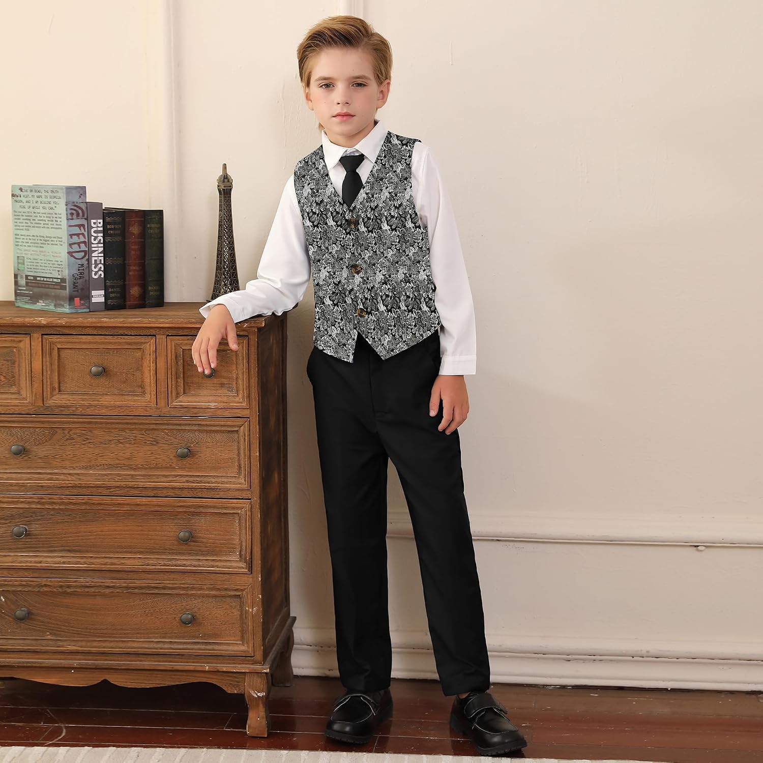 Detalle 2 de SANMIO Boys Suit 4 Piece Slim Fit 5-12