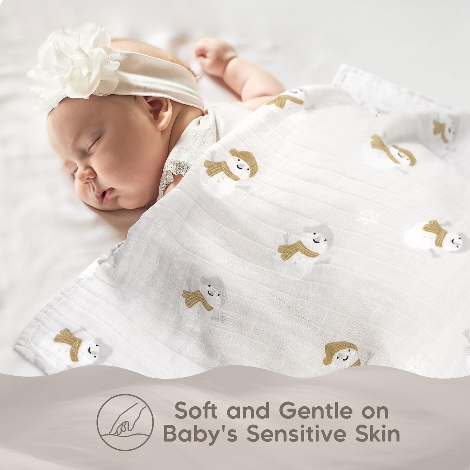 Detalle 2 de Maliton Muslin Cloths for Baby (6-pack) 70x70cm cotton burp cloths – soft breathable muslins with snowman, reindeer & pine tree prints