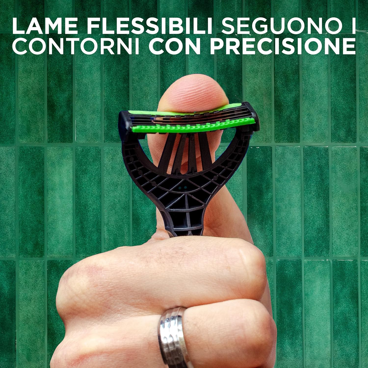 Detalle 2 de Wilkinson Sword Xtreme 3 Sensitive: rasoi usa e getta da uomo 16+8