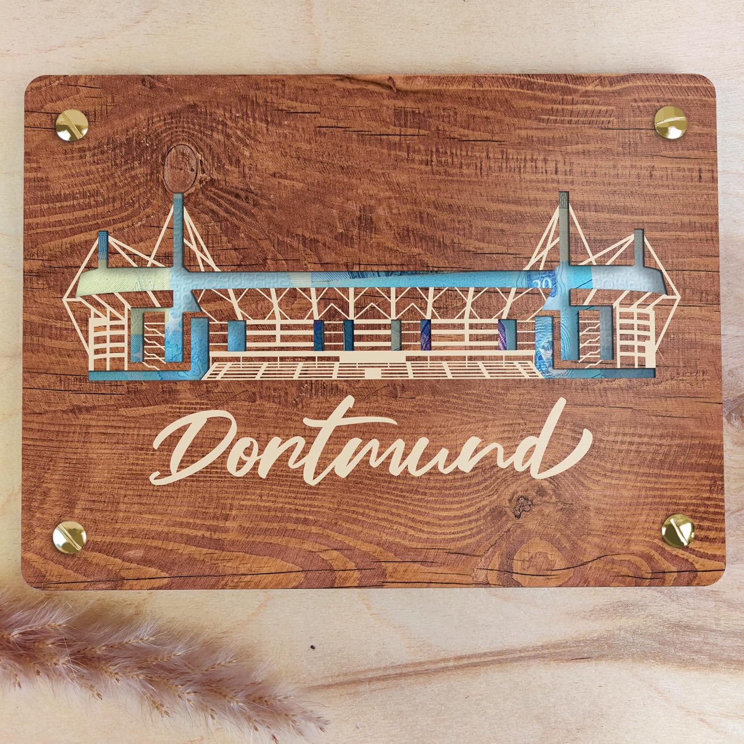 Thumbnail 4 de XL Geldgeschenk aus Holz für Dortmund (20x15 cm) inkl. Ständer – Fanartikel & Geschenk für Stadtverliebte