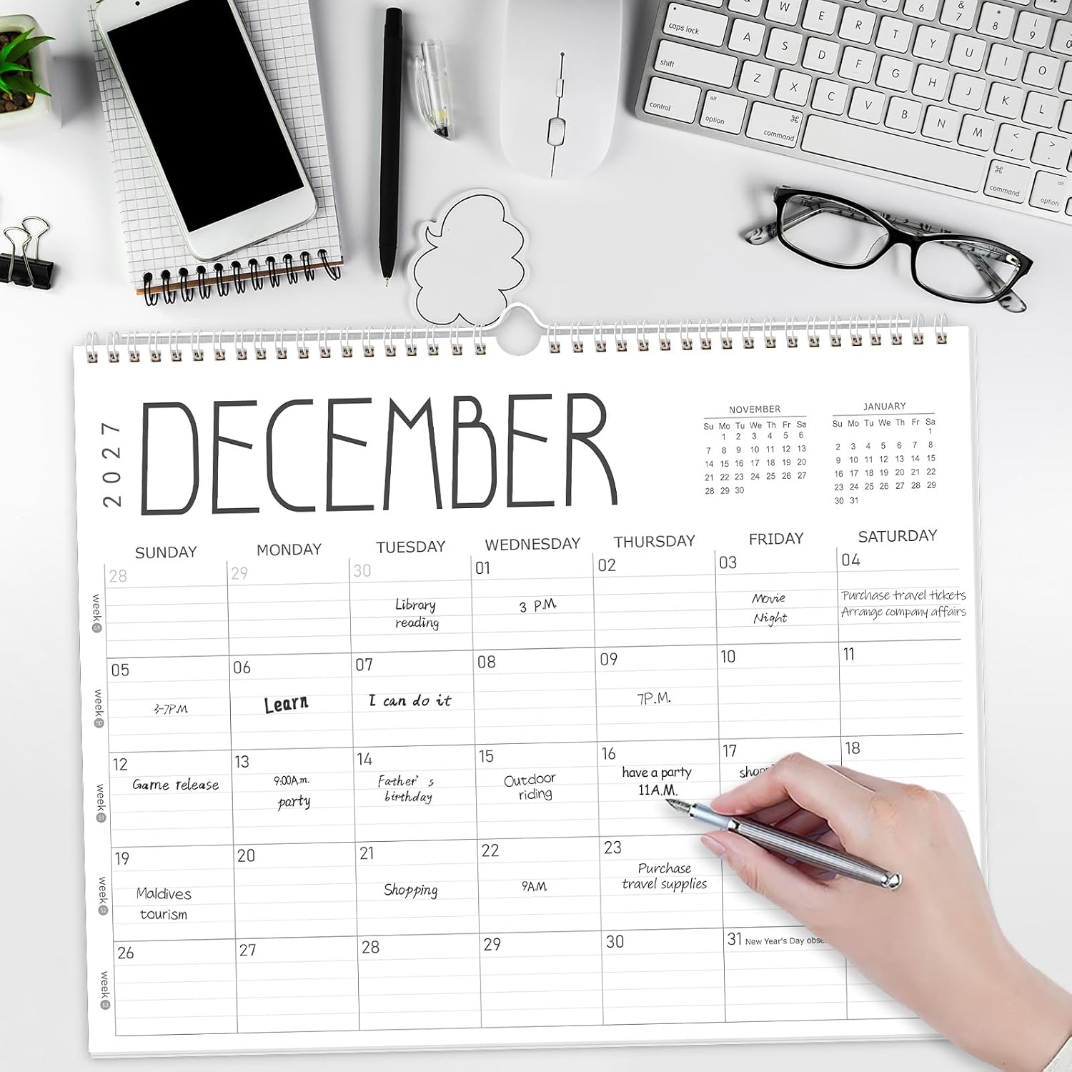 Detalle 1 de GuassLee Wall Calendar, 14 x 11 in.