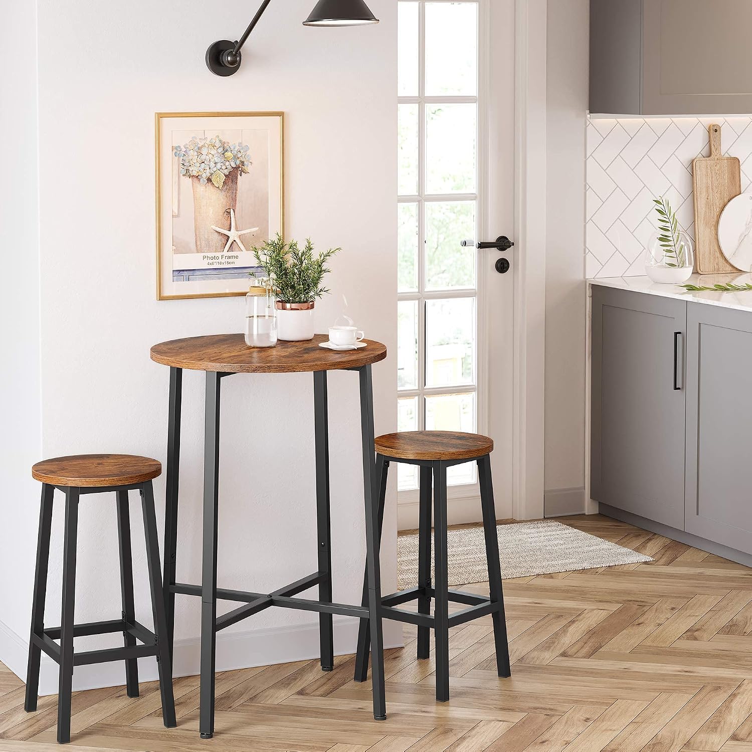 Detalle de VASAGLE LBC32X Bar Stool Set of 2, 65 cm Round Seats, Steel Frame