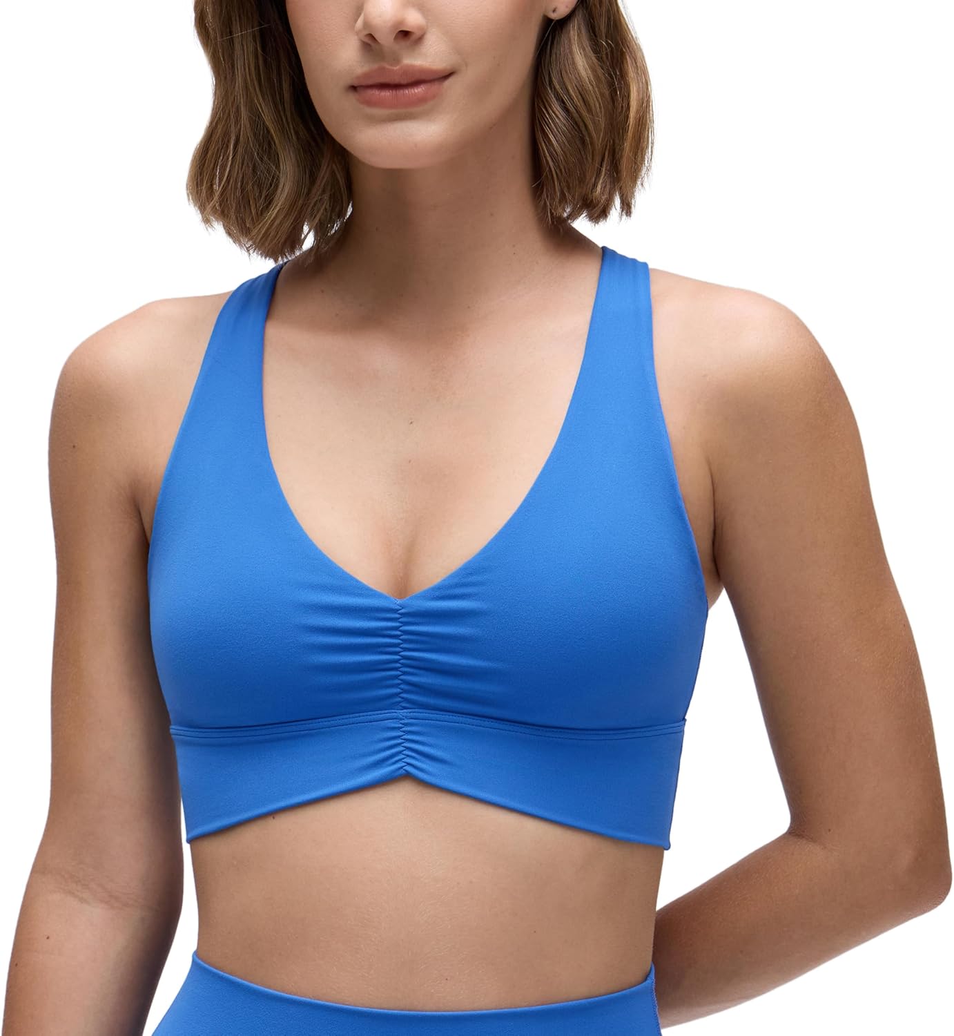 Detalle de CRZ YOGA Butterluxe froncé : soutien-gorge de sport col en V à coussinets amovibles pour le yoga