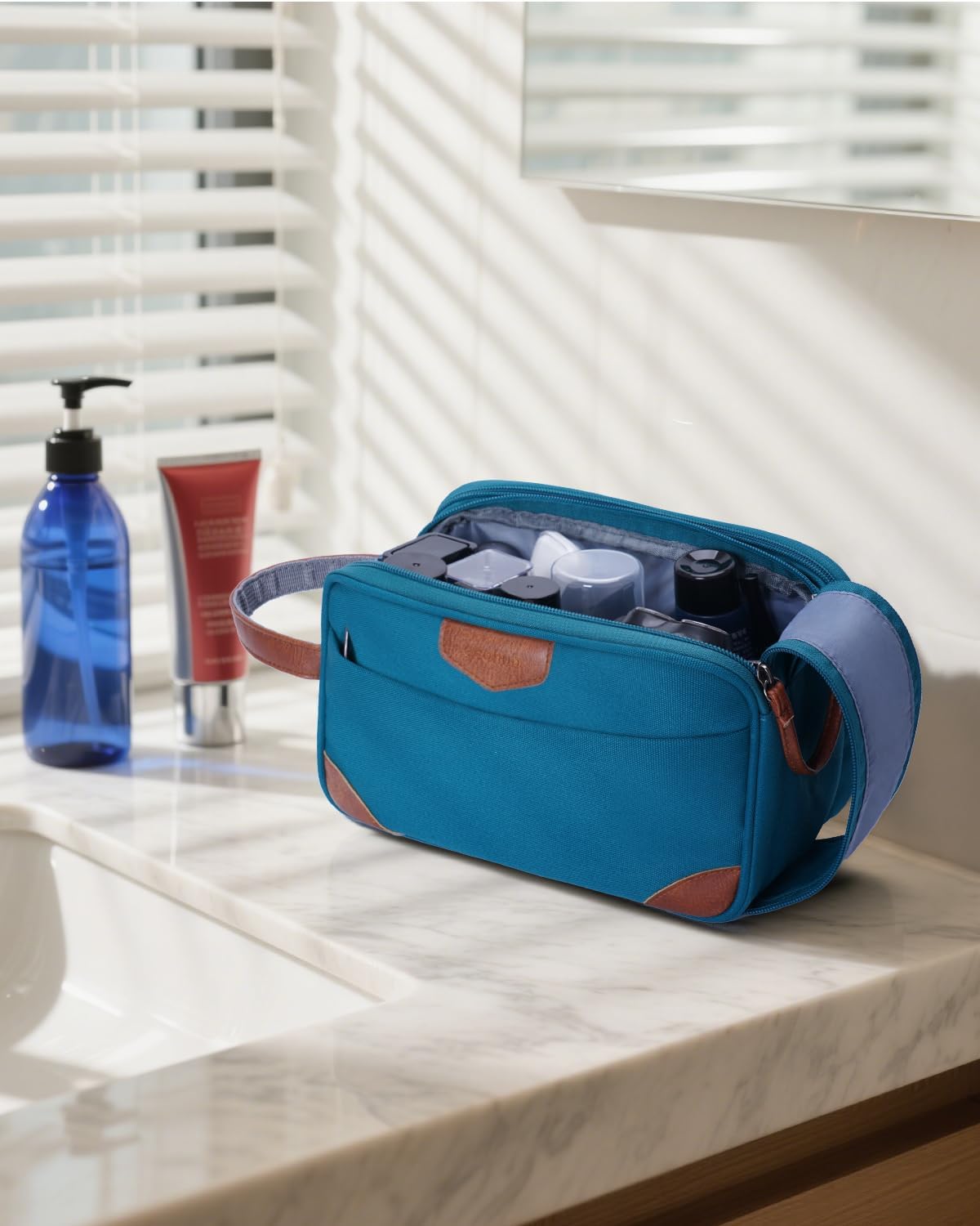 Detalle 2 de ECOHUB Wash Bag for Men – Water-Resistant Travel Toiletry Bag with Wet Pocket