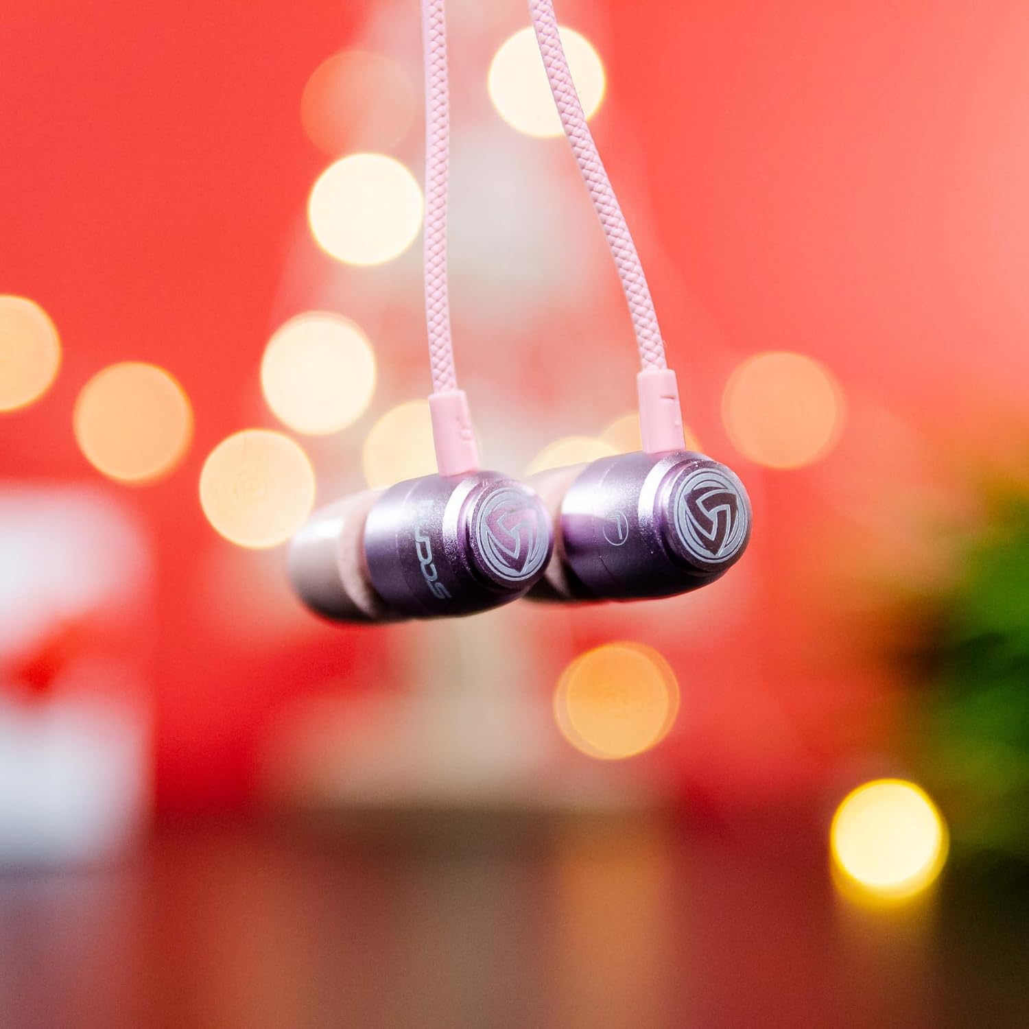 Detalle de Ludos CLAMOR Wired Earbuds: In-Ear Sound with Memory Foam, Microphone & 5-Year Warranty (Pink)