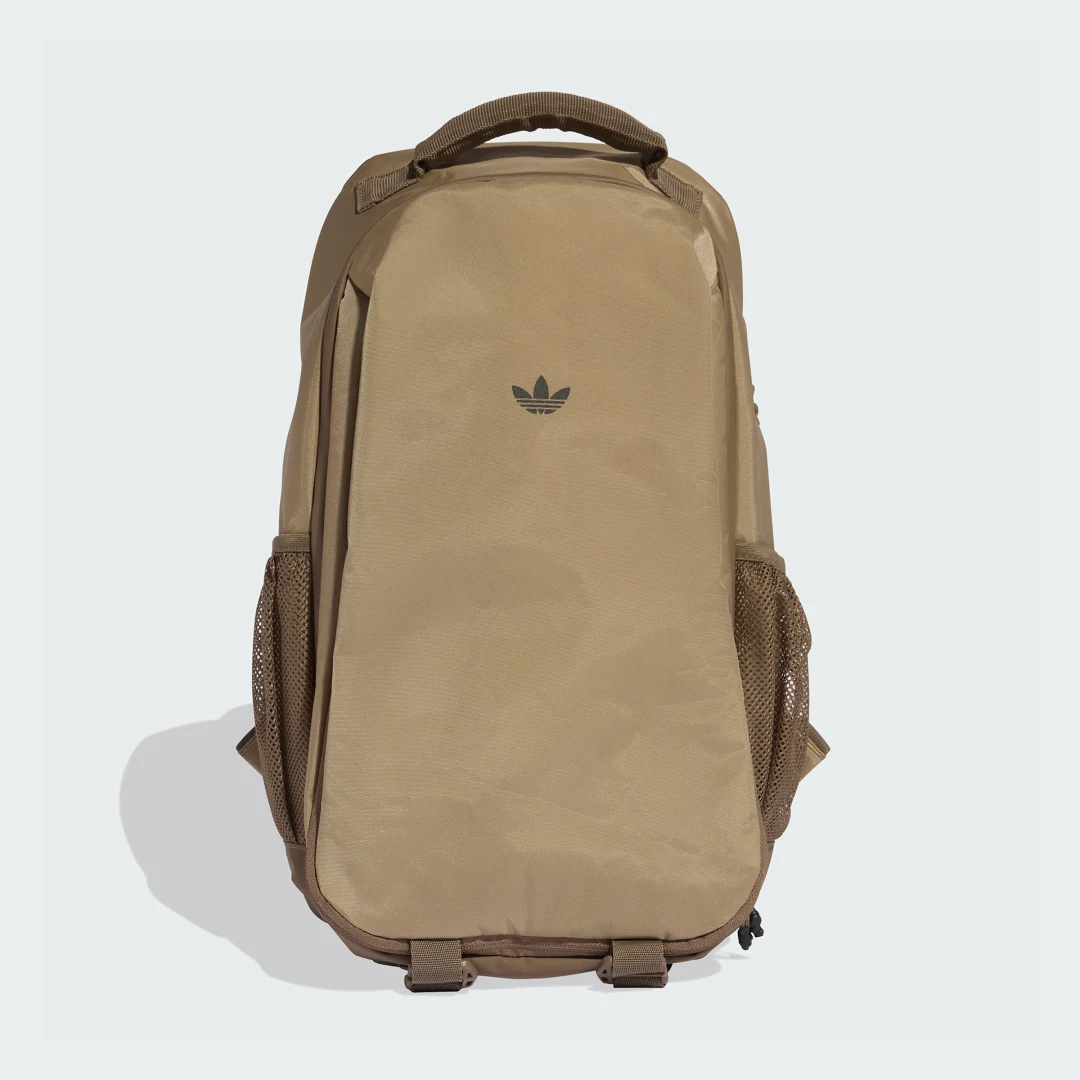 Detalle de MOCHILA EXTENSIBLE Adidas – modelo verde