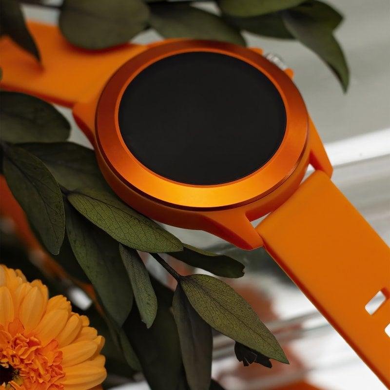 Detalle 2 de Forever Colorum CW-300: Smartwatch naranja para un estilo atrevido y bienestar diario