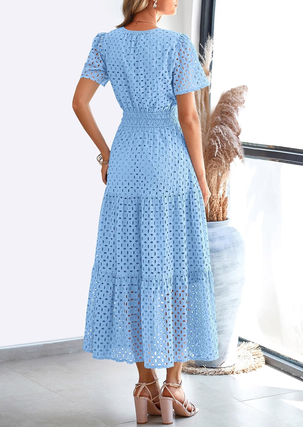 Detalle 2 de PRETTYGARDEN Eyelet Maxi Dress Summer 2026