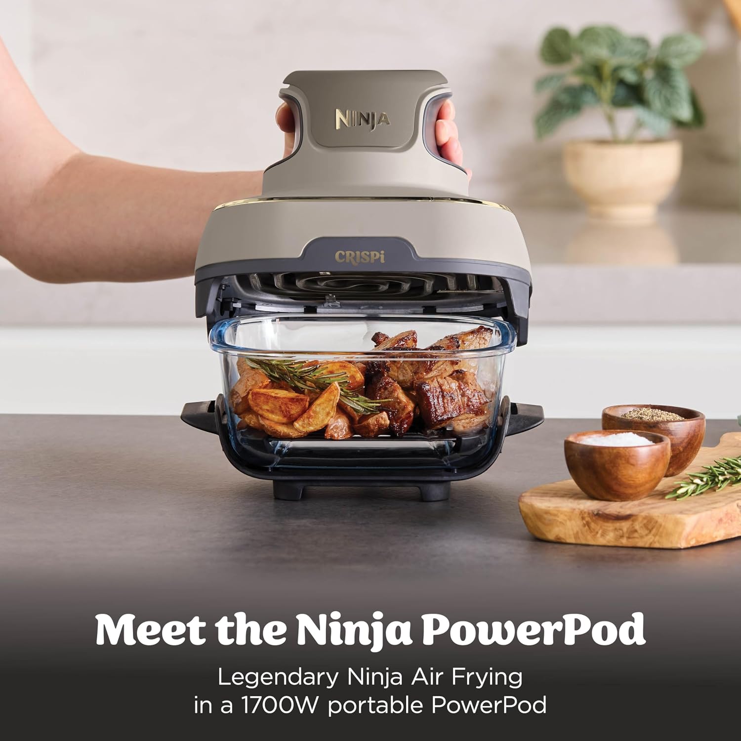 Detalle de Ninja CRISPi Portable Air Fryer 3.8L (FN101UKSTGD): 4-in-1, Stone Gold