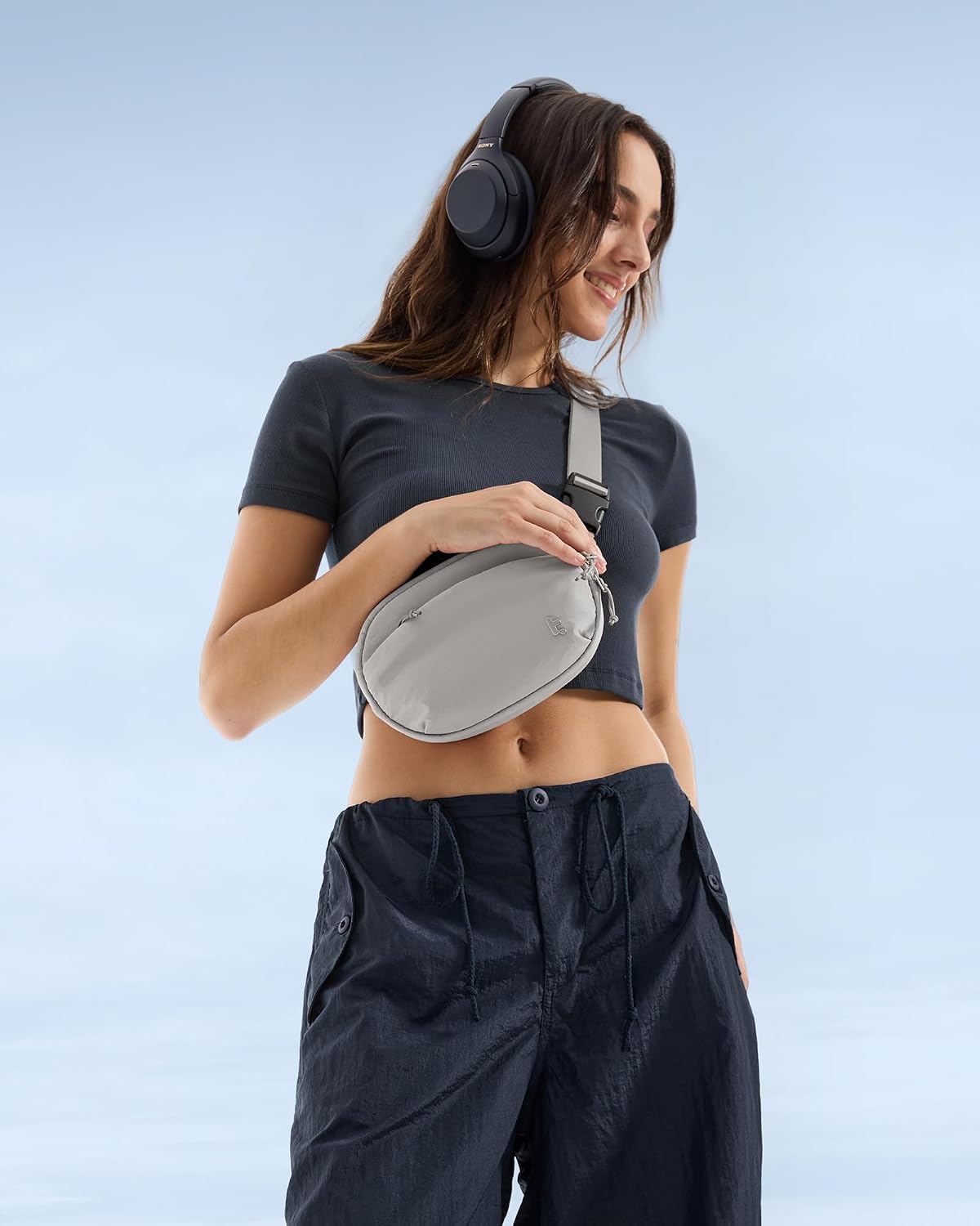 Detalle de tomtoc Marsupio da Donna con Protezione RFID 1,5 L – Grigio