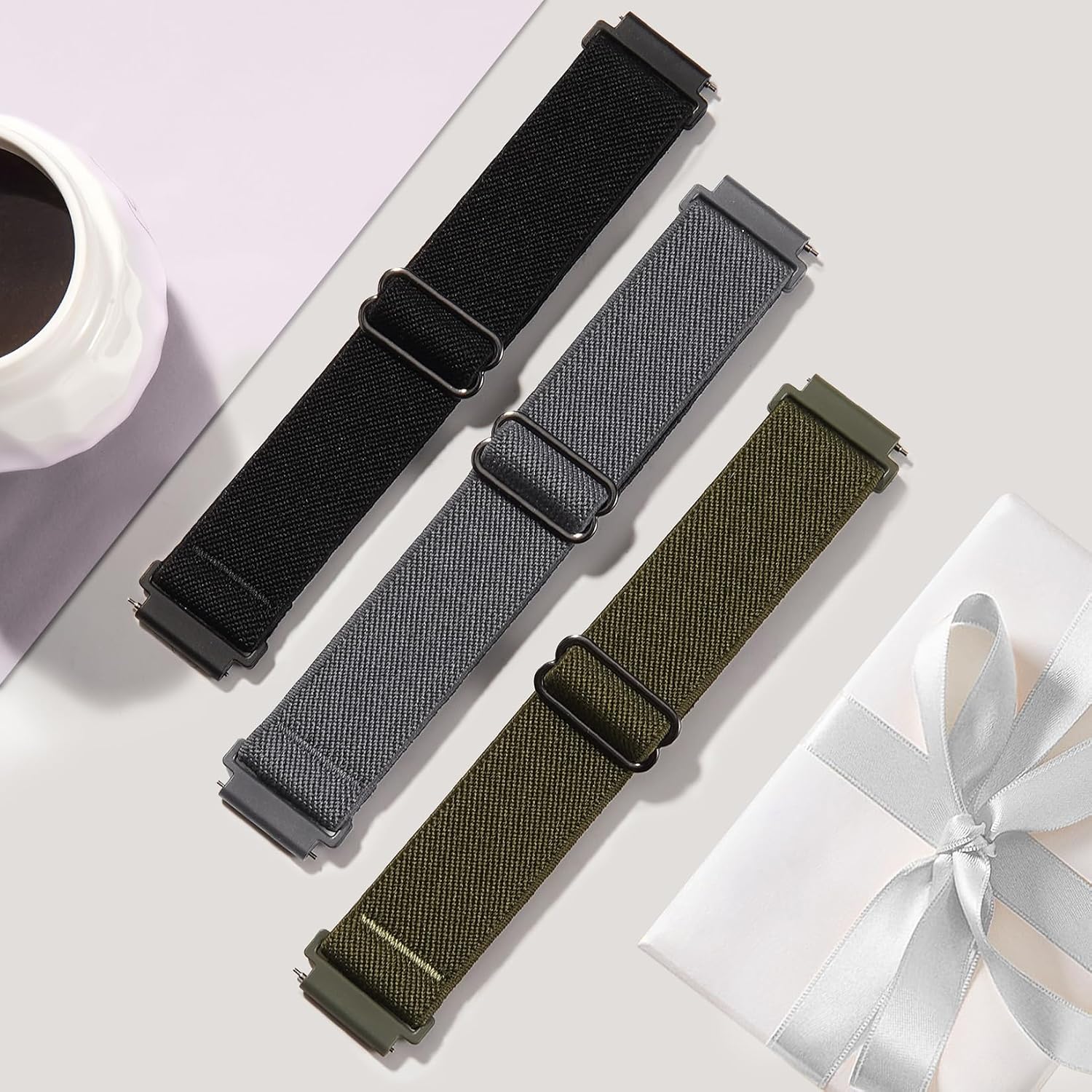 Detalle de Wizvv 3-Pack Elastic Nylon Wristbands for Garmin Venu 2S/3S, Venu 4, Vivoactive 4S, VivoMove 3S, Forerunner 255S/265S (18 mm) – 120–220 mm Wrist Size