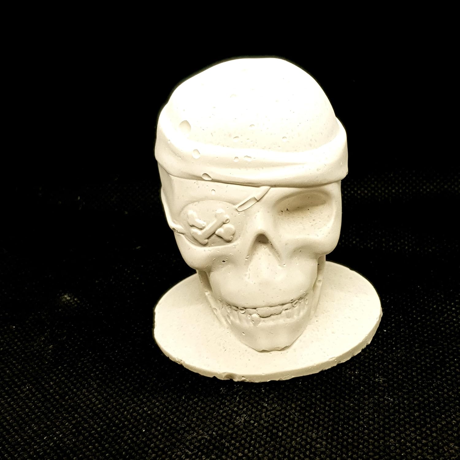 Detalle de Reef-Geeks Novelty Growout Skull – Coral Frag Plug for Zoas & Encrusting SPS