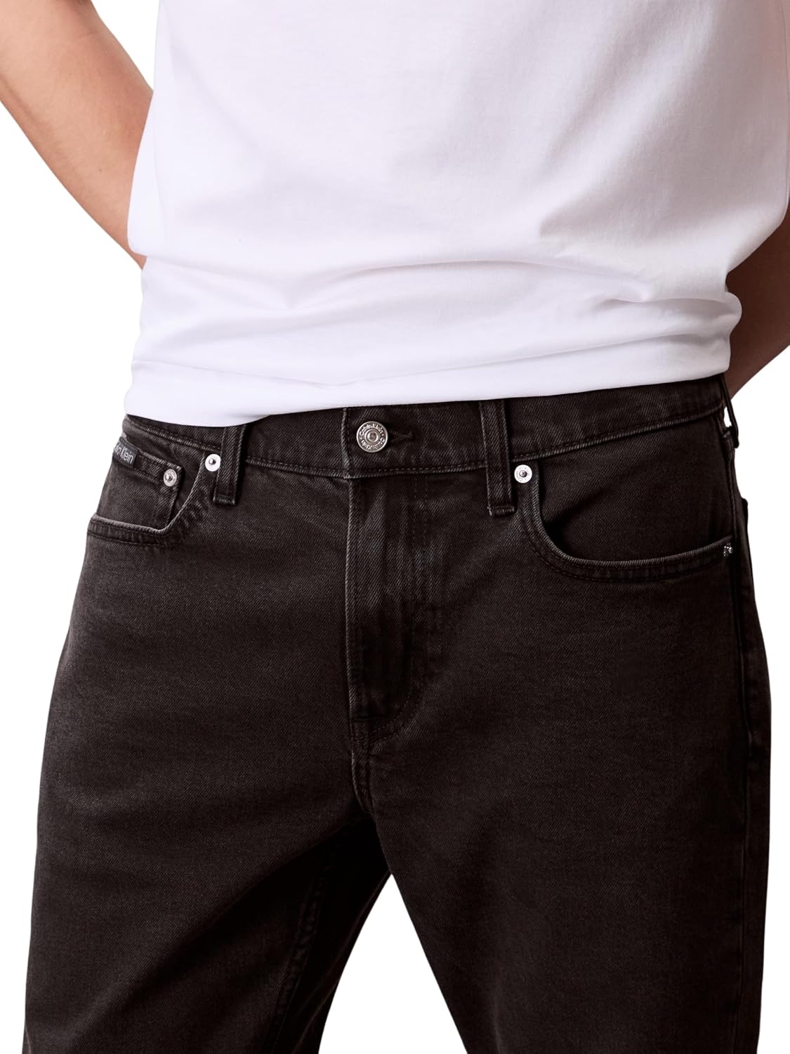 Detalle 2 de Calvin Klein Men’s Black Oil Slick Slim Tapered Fit Jeans