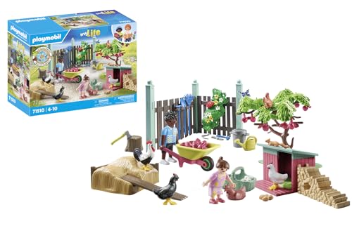 Detalle de PLAYMOBIL myLife 71510 Corral de pollos para niños