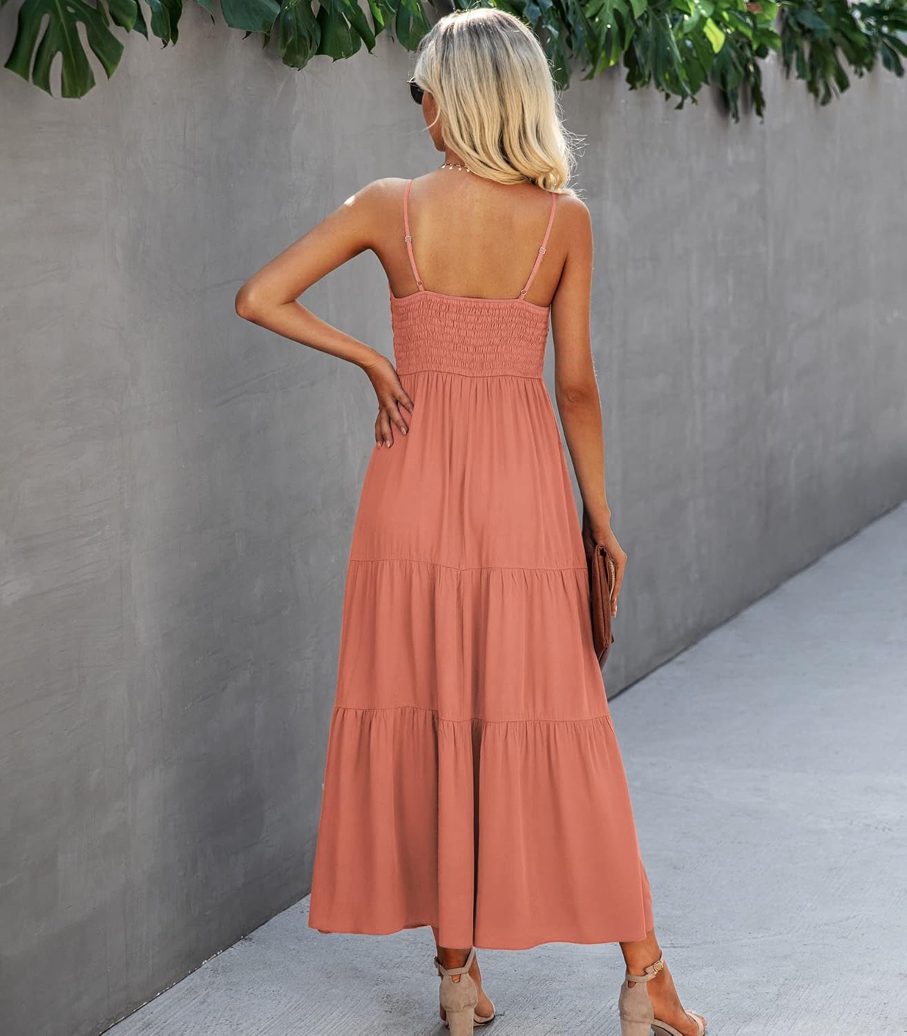 Detalle de Dokuritu Beach Crochet Lace Maxi Dress 2026