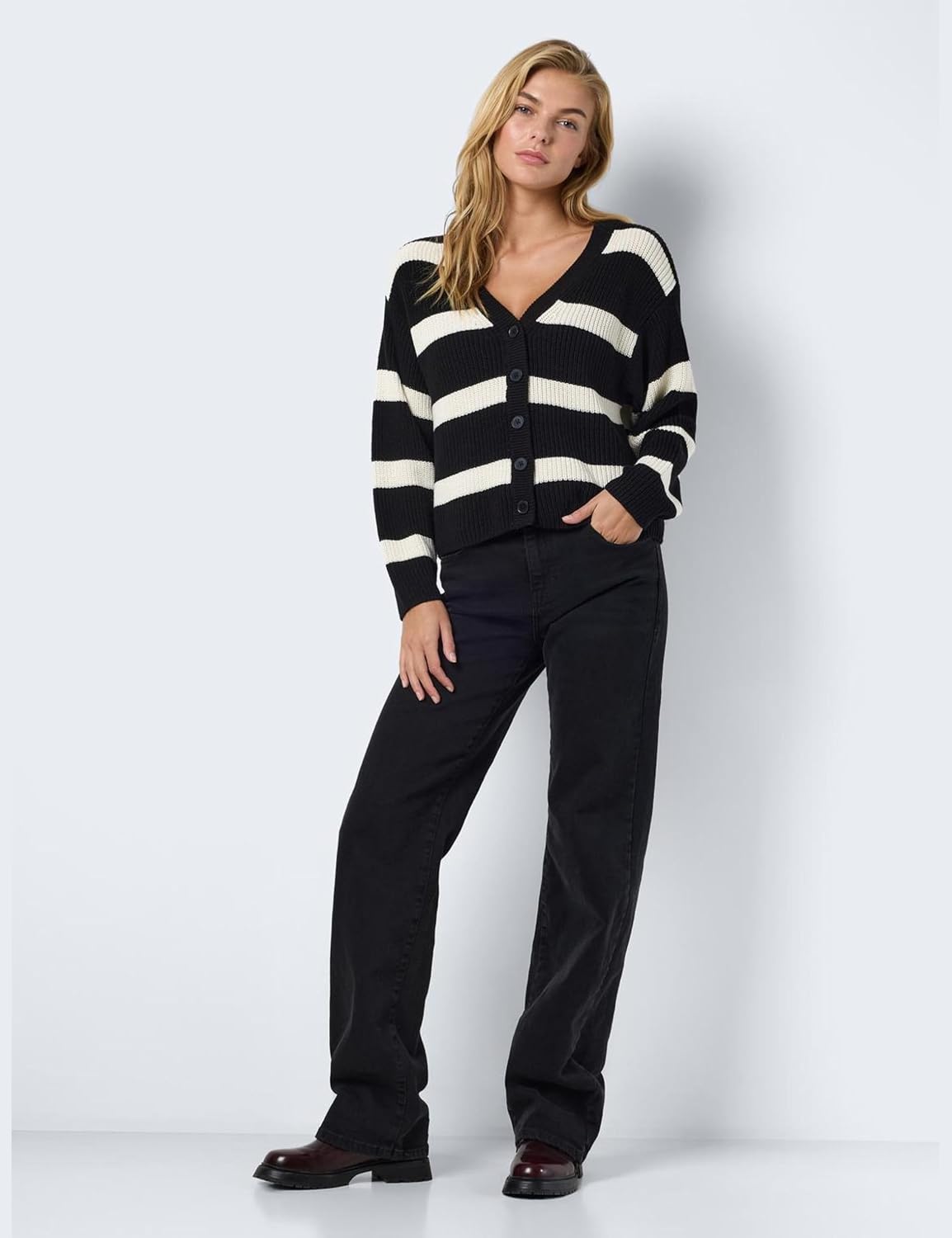 Detalle de Noisy May Women's Nmmaysa L/S V-Neck Knit Cardigan Noos