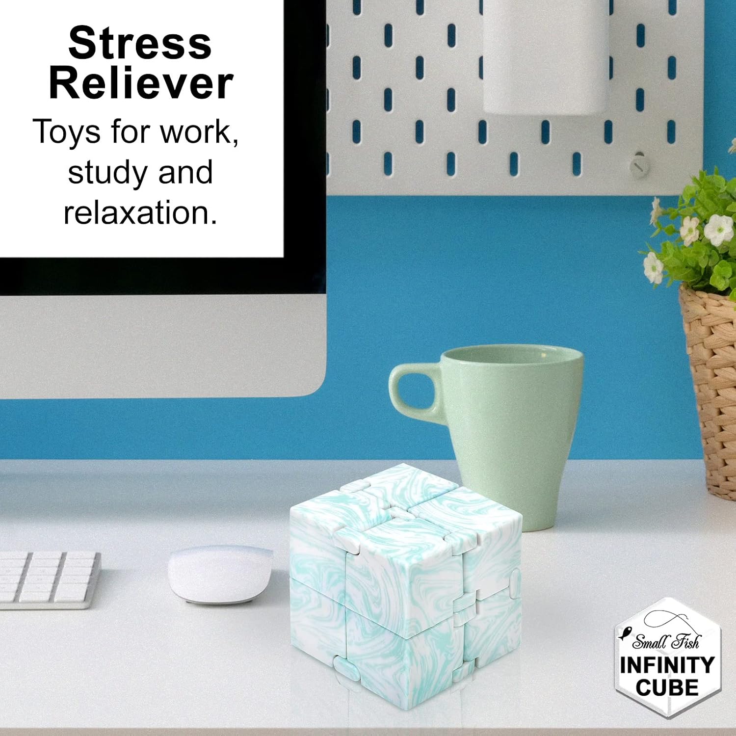 Detalle de SMALL FISH Infinity Cube Fidget Toy, ABS Plastic