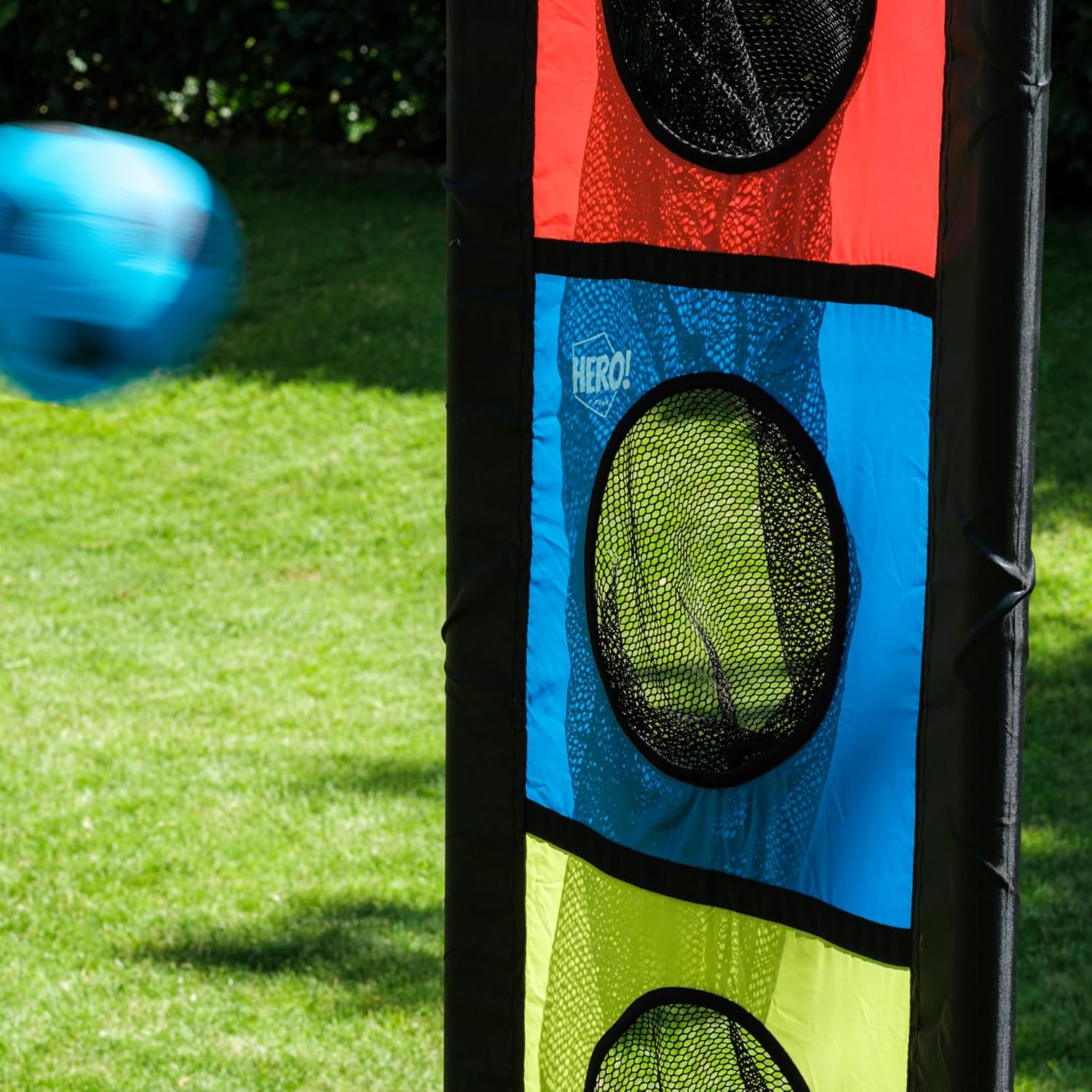 Detalle de Flick Hero! Target Tower: Football Skills Challenge