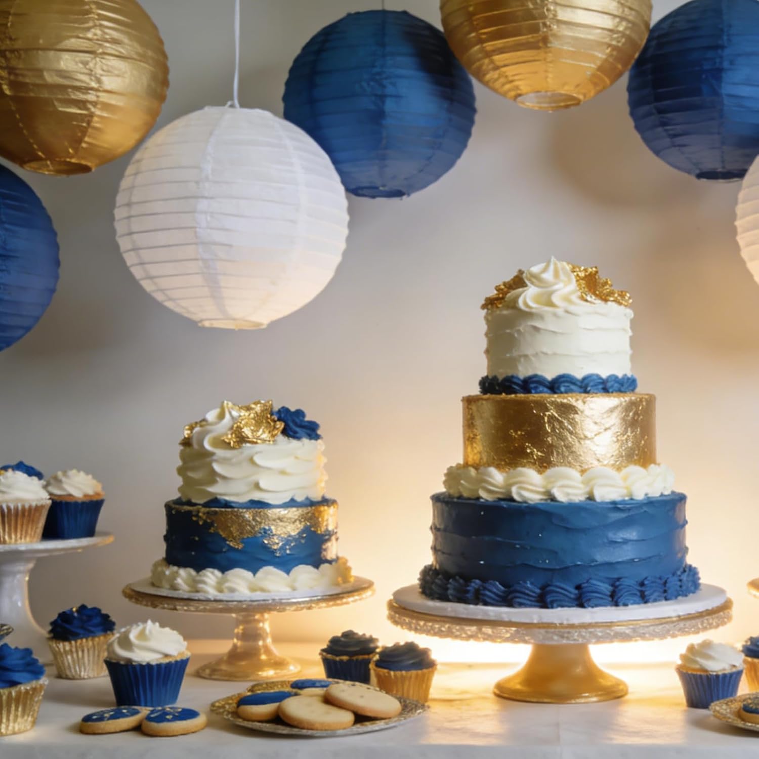 Detalle de We Moment Zone 12pcs Blue and Gold Paper Lanterns