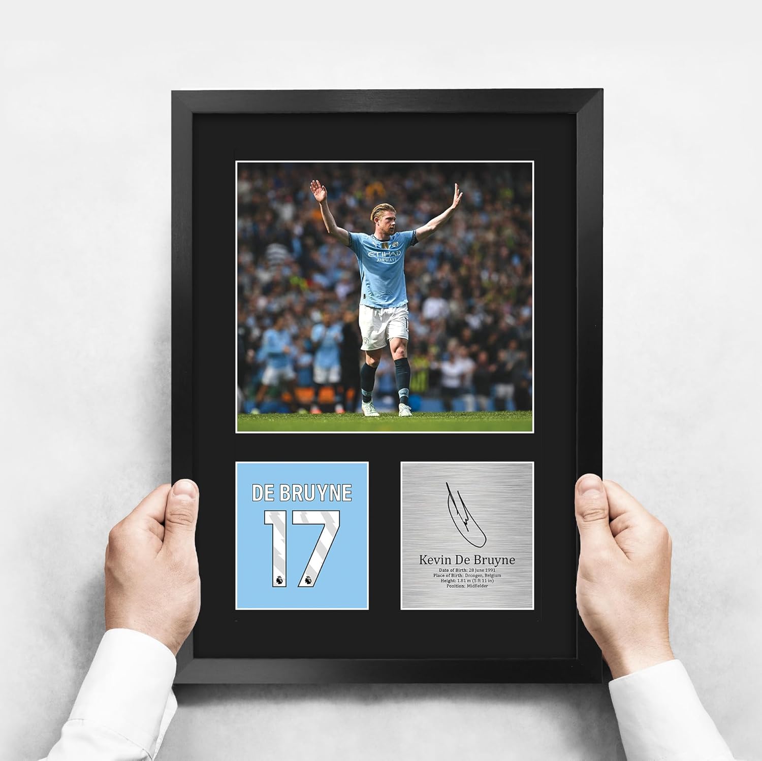 Thumbnail 2 de Kevin De Bruyne Manchester City Autographed A3 Framed Photo