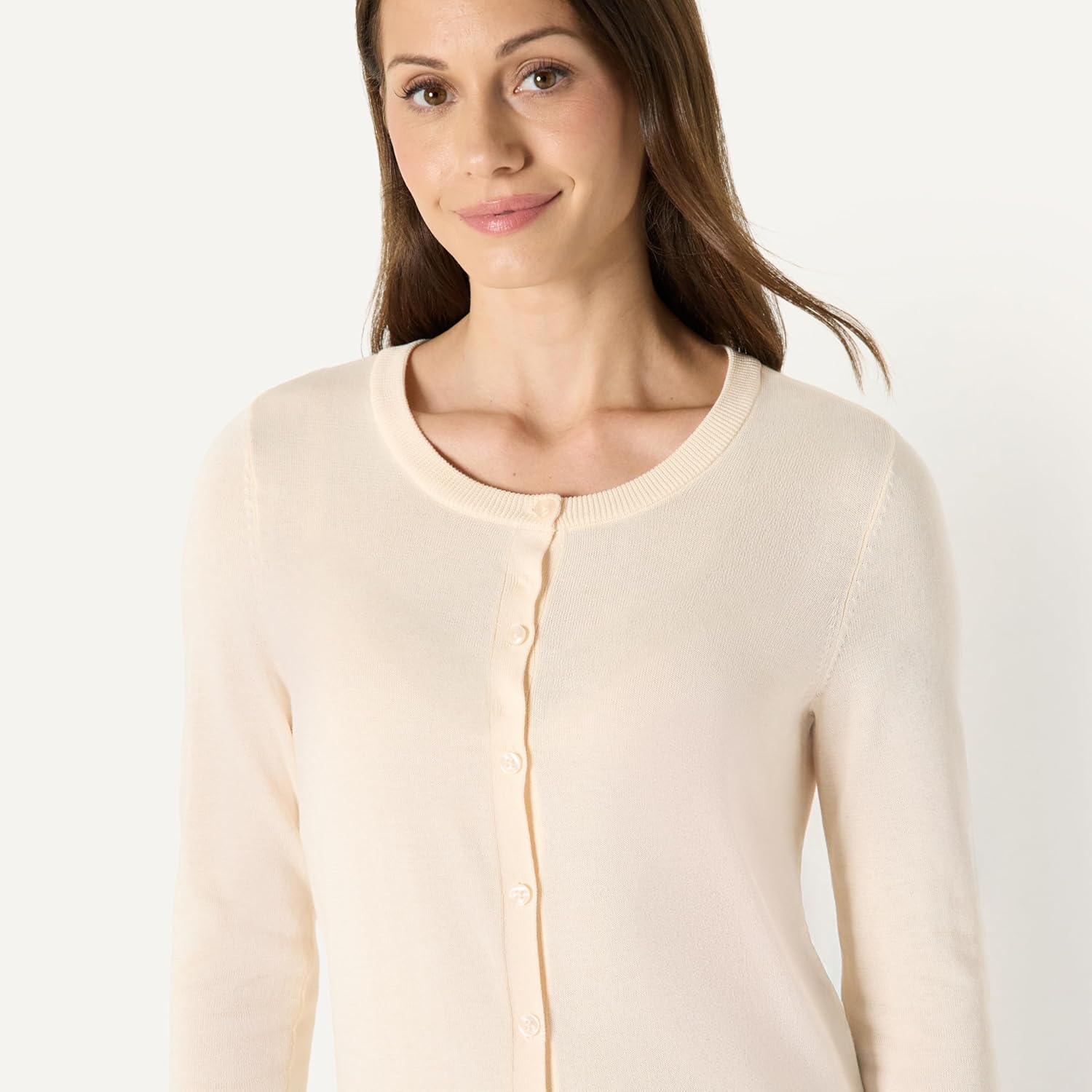 Thumbnail 4 de Amazon Essentials Damen leichte Rundhals-Strickjacke mit Knopfleiste (auch in Übergrößen)