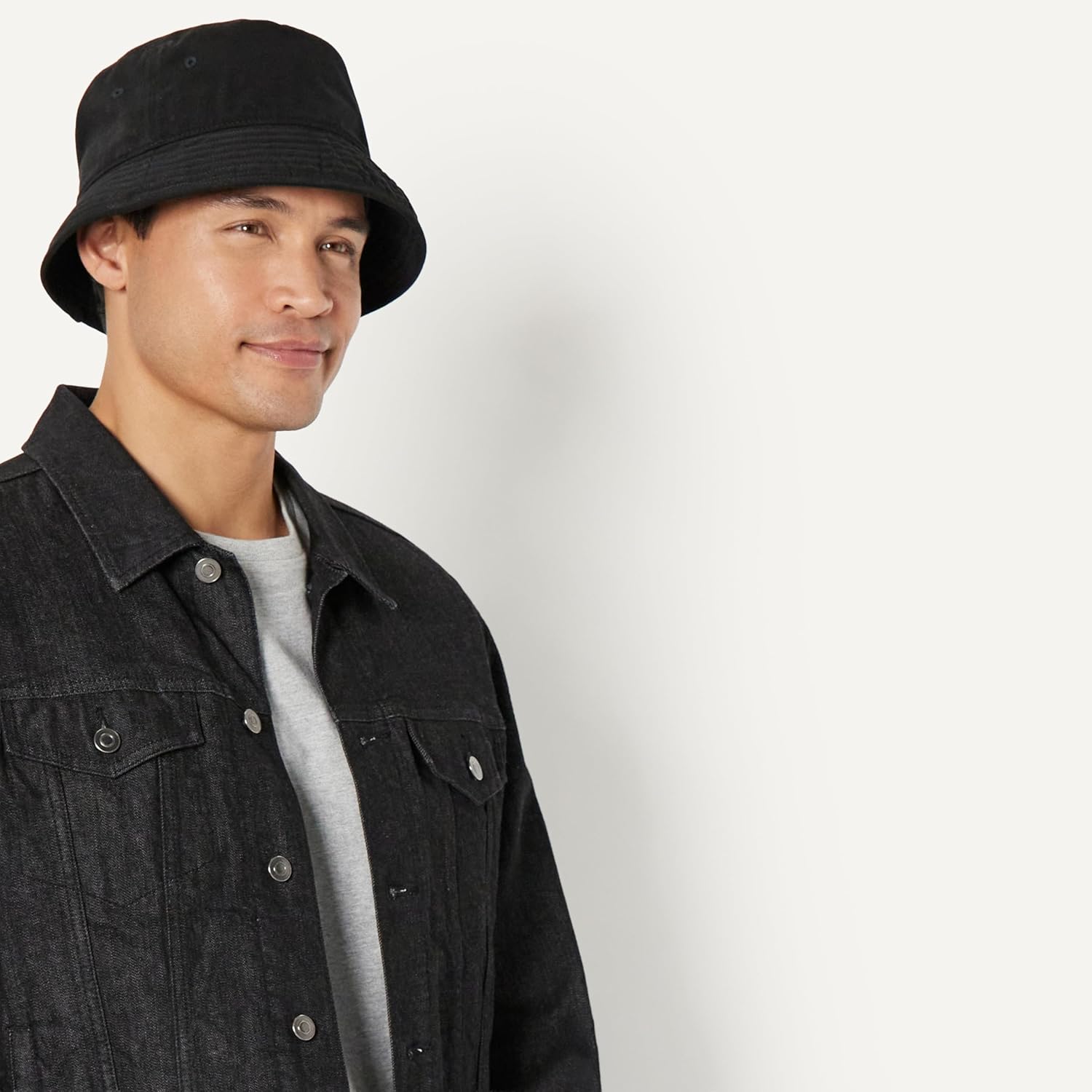 Detalle 2 de Amazon Essentials AE Men’s Washed Cotton Bucket Hat with Air Eyelets