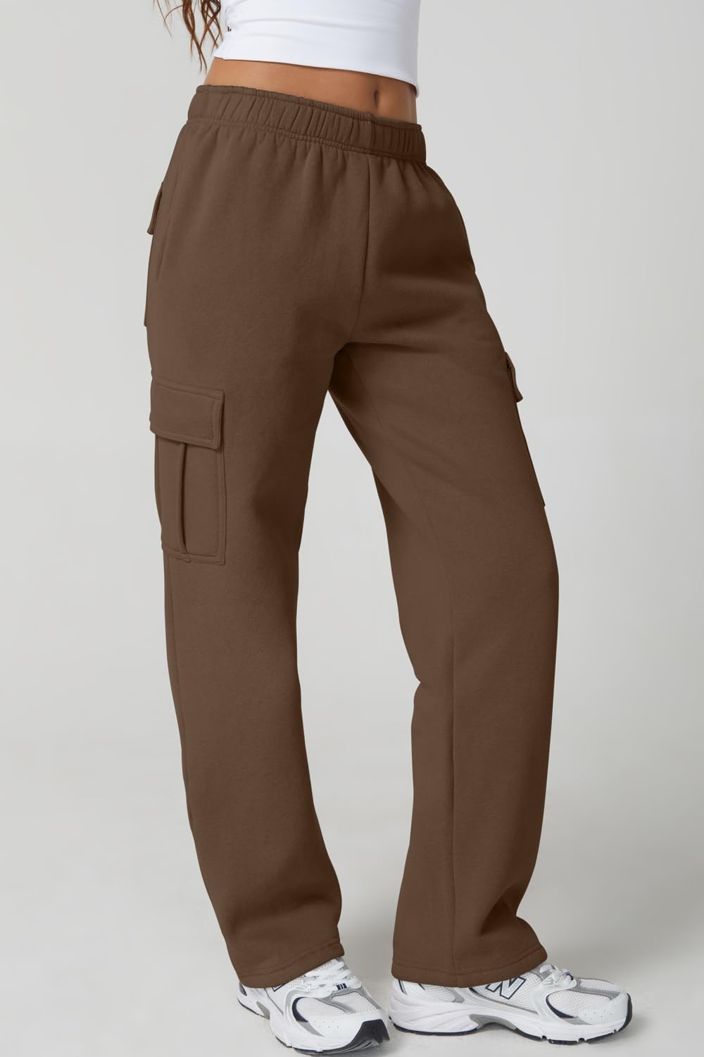 Detalle de QINSEN Fleece Cargo Sweatpants, 31-Inch Inseam