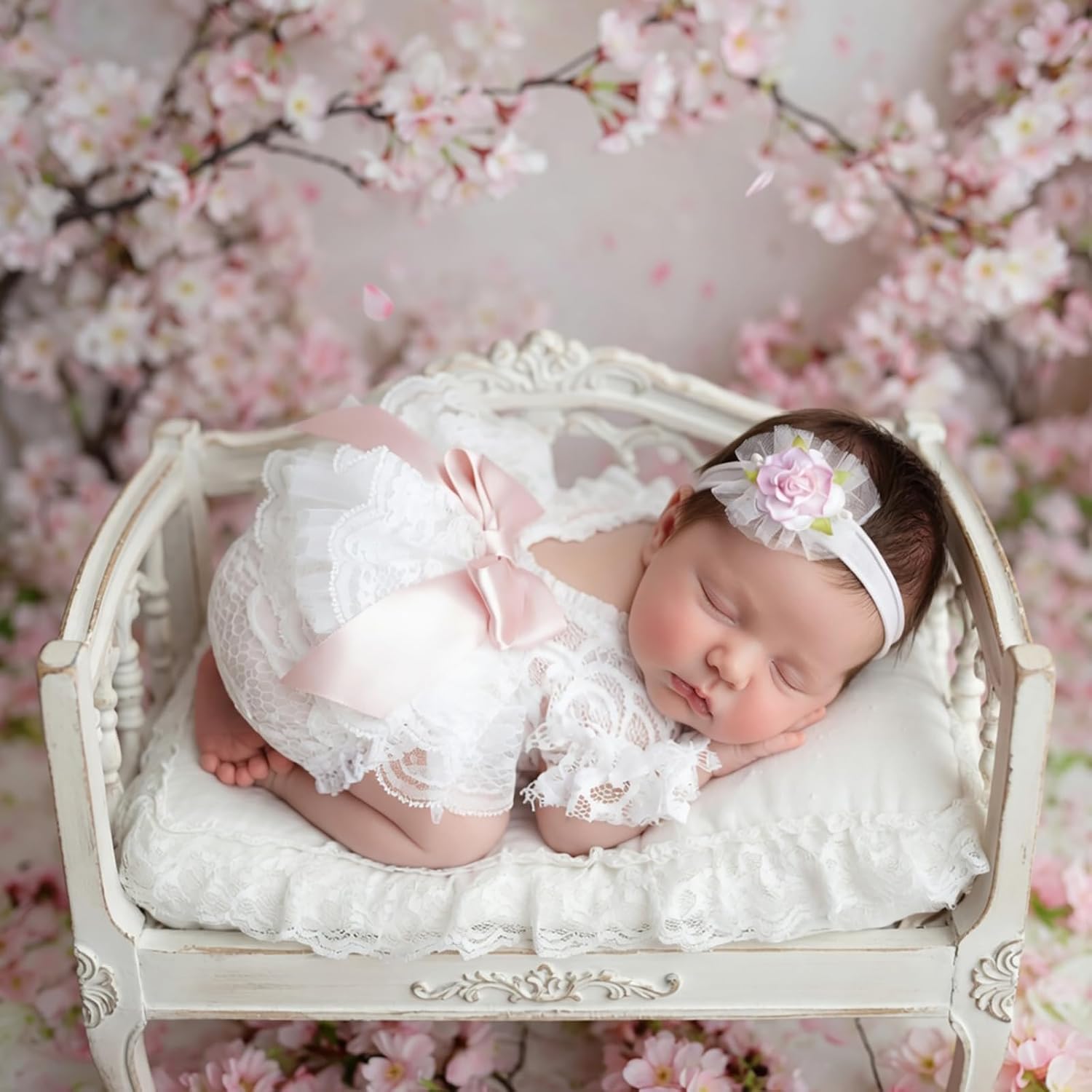 Detalle de ForBaysy Newborn Lace Photography Romper with 3D Flower Headband
