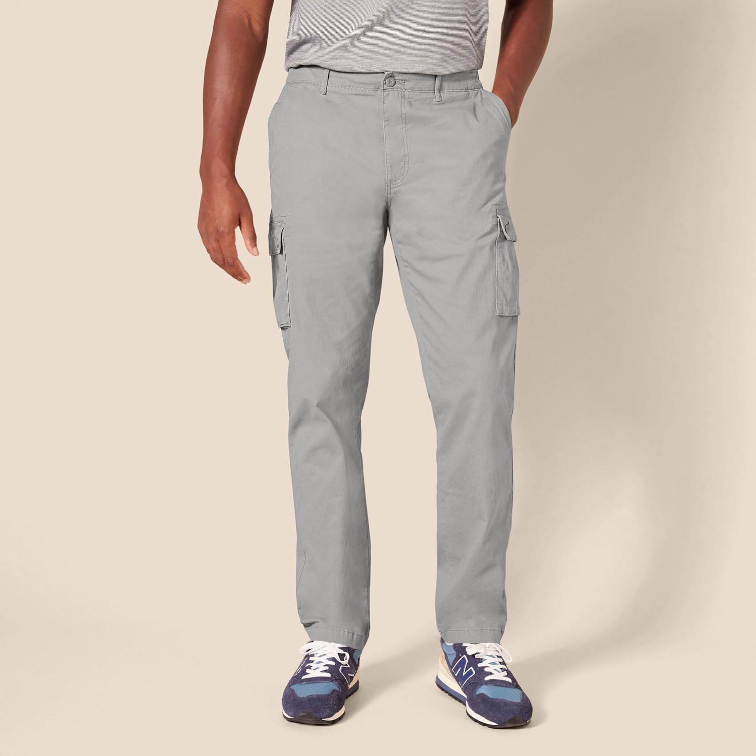 Thumbnail 4 de Amazon Essentials Men’s Slim Fit Stretch Work Cargo Trousers (Big & Tall)