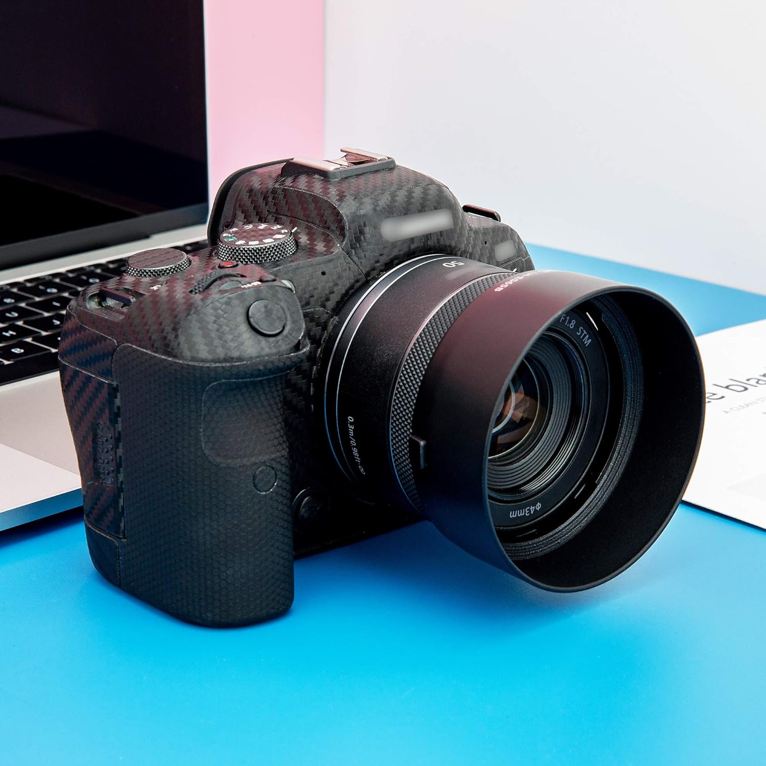 Detalle de Bayonet Lens Hood 43mm for Canon RF 50mm f/1.8