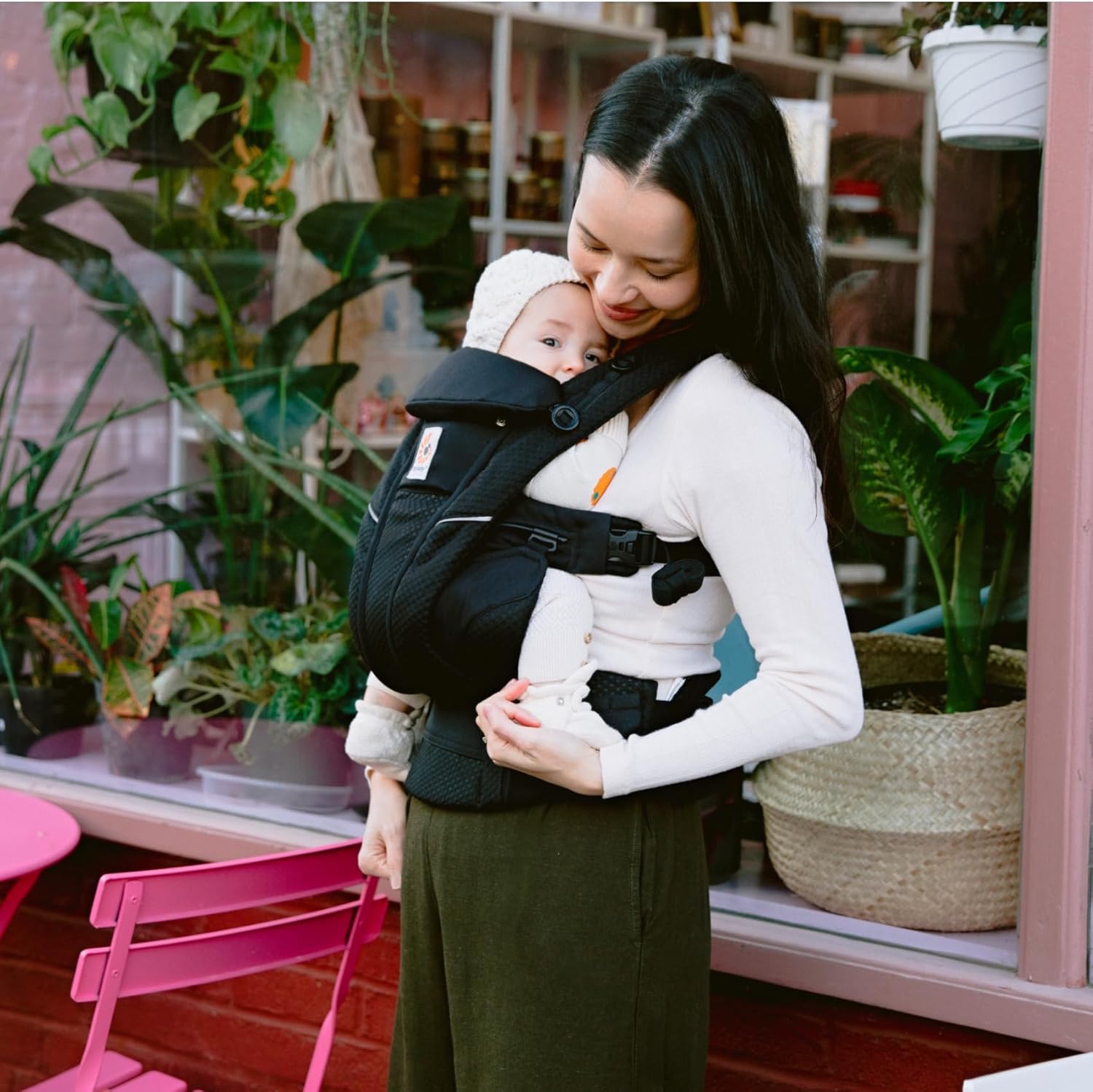 Detalle de Ergobaby Omni Breeze Baby Carrier: Breathable, Ergonomic Comfort from Newborn to Toddler